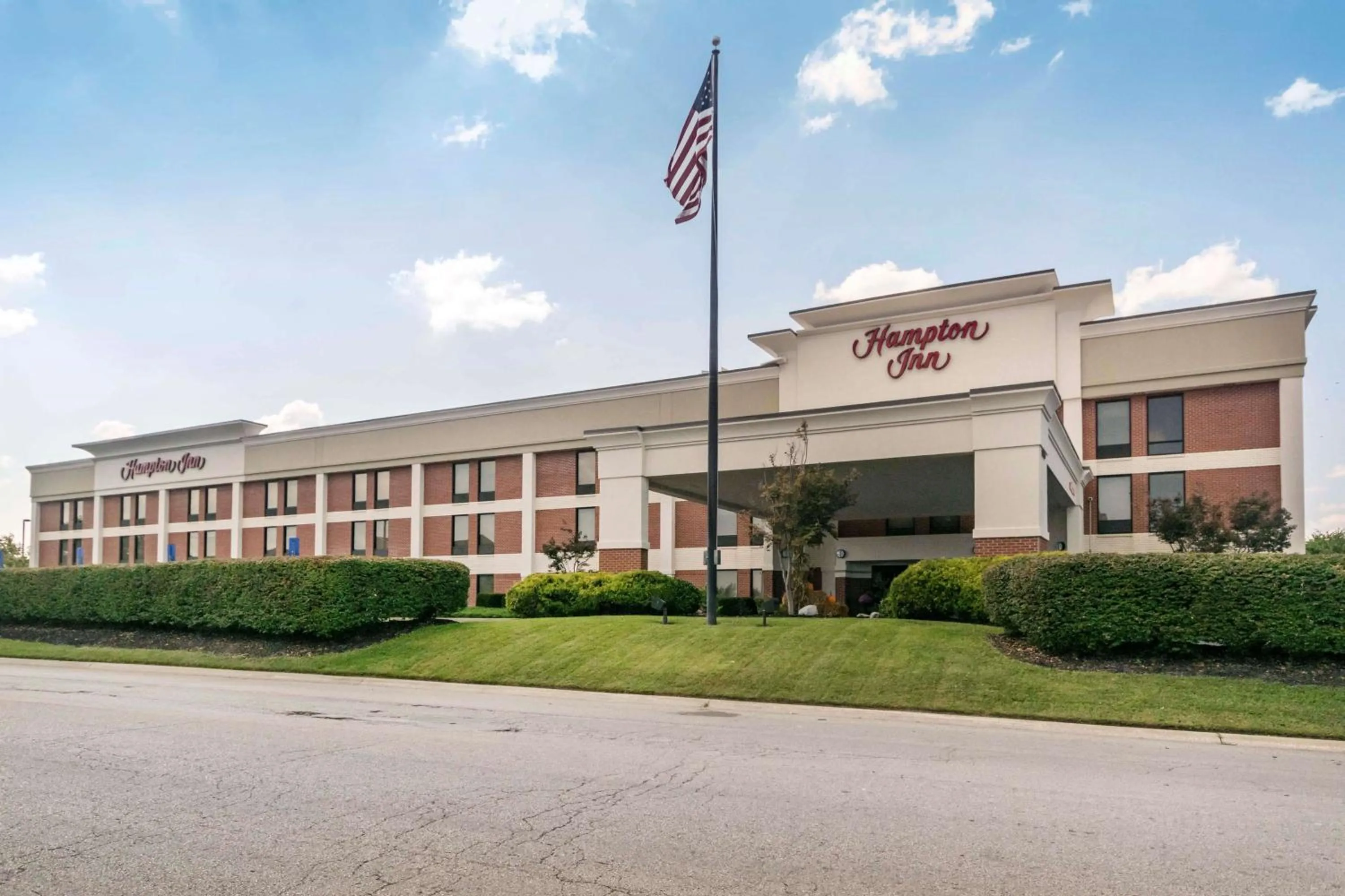 Property building in Hampton Inn Richmond KY