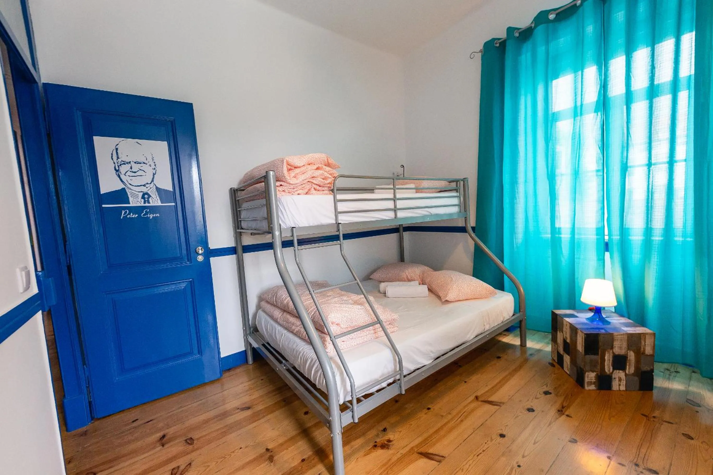 Bed in Help Yourself Hostels - Parede