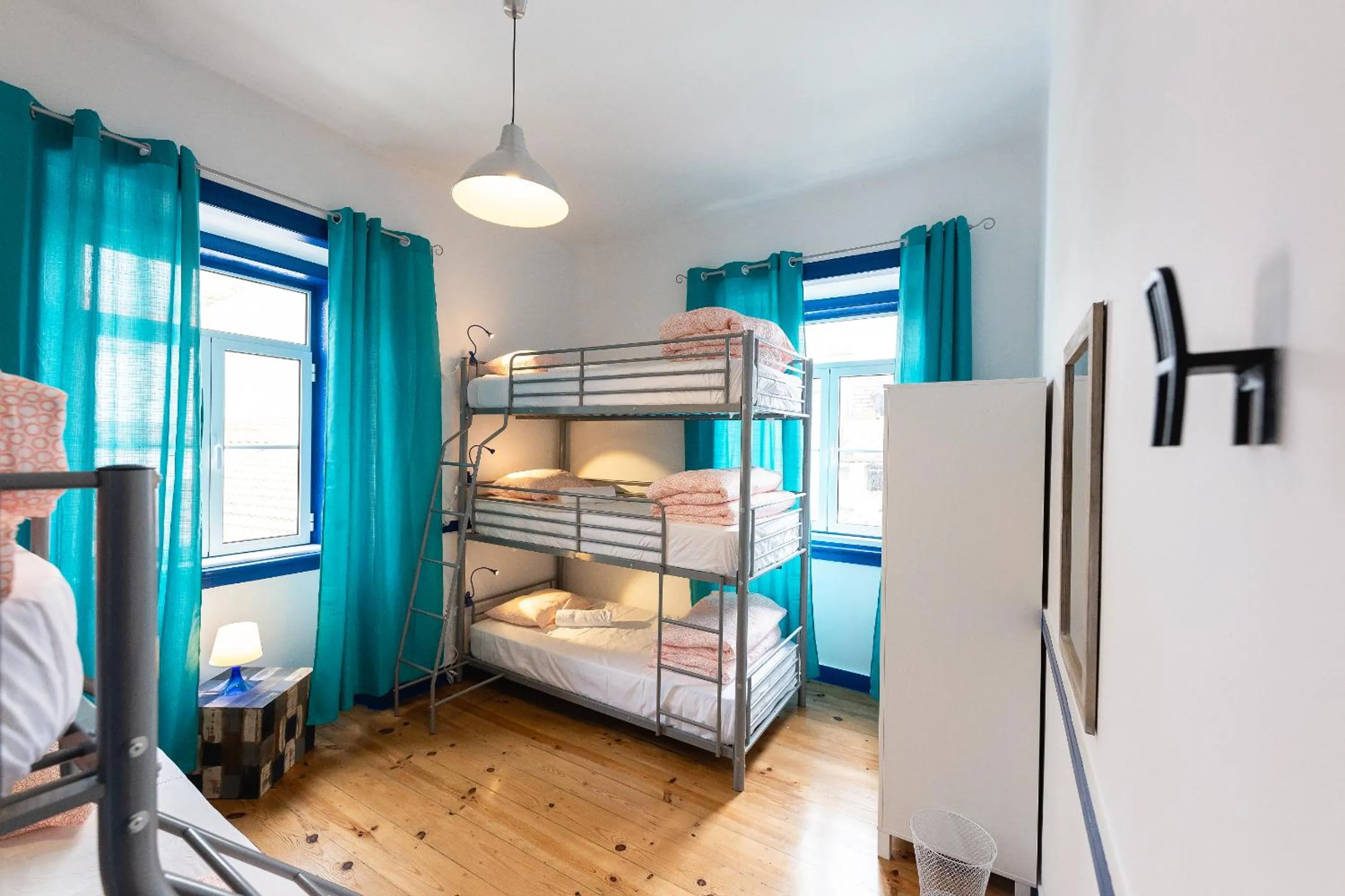 Photo of the whole room, Bed in Help Yourself Hostels - Parede