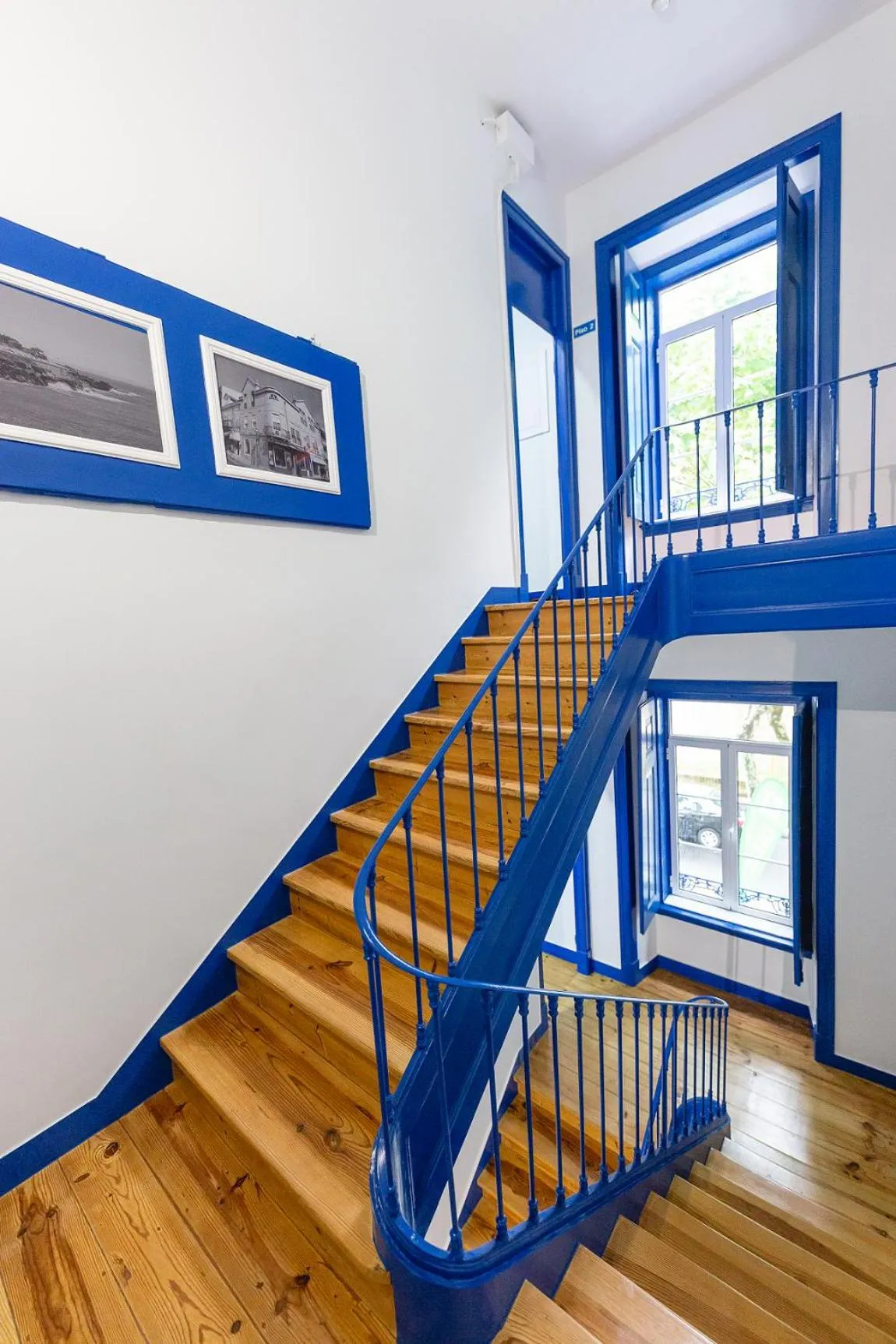 Property building in Help Yourself Hostels - Parede