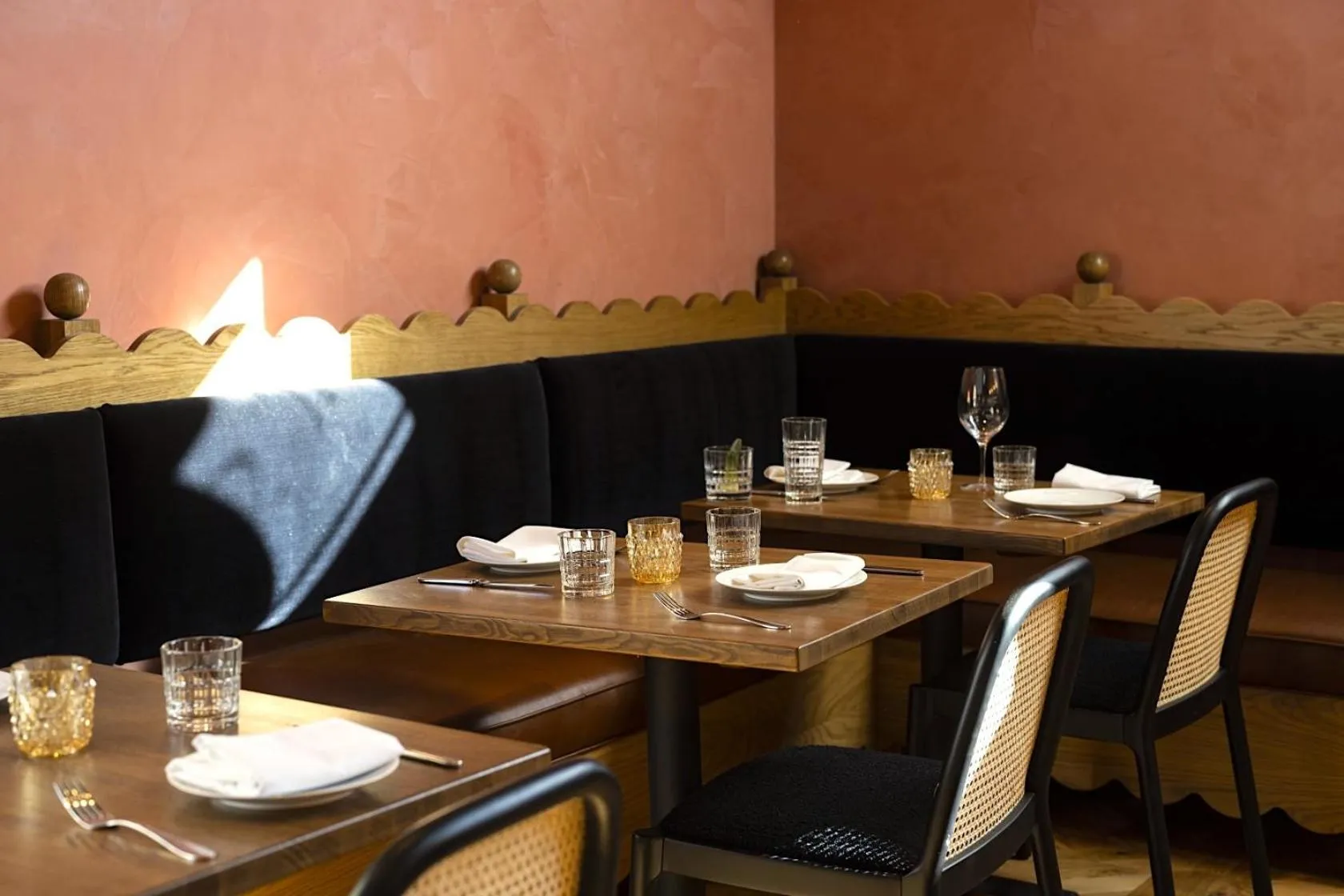 Restaurant/places to eat in Short Stories Hotel Near The Grove