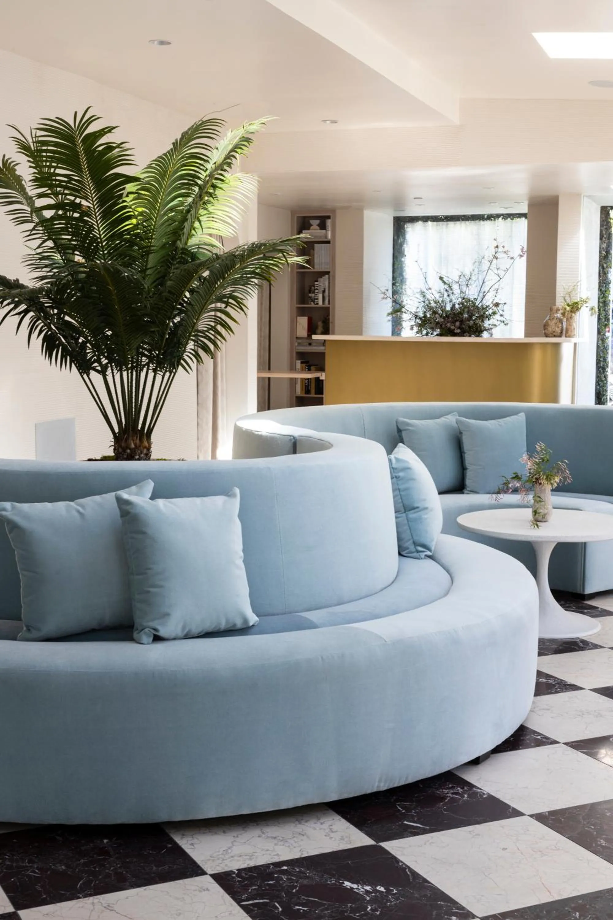 Lobby or reception in Short Stories Hotel Near The Grove