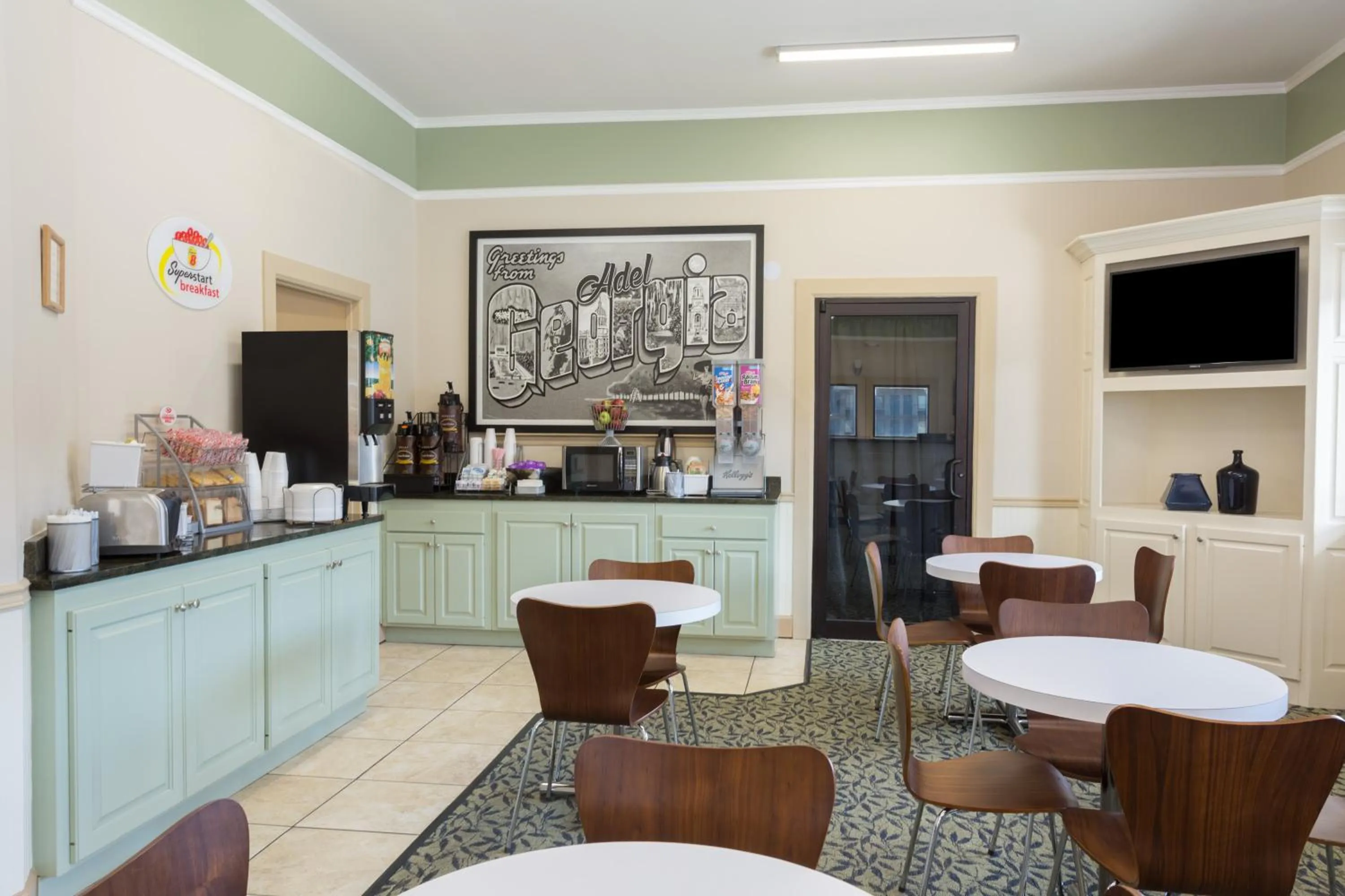 Breakfast in Super 8 by Wyndham Adel GA I-75