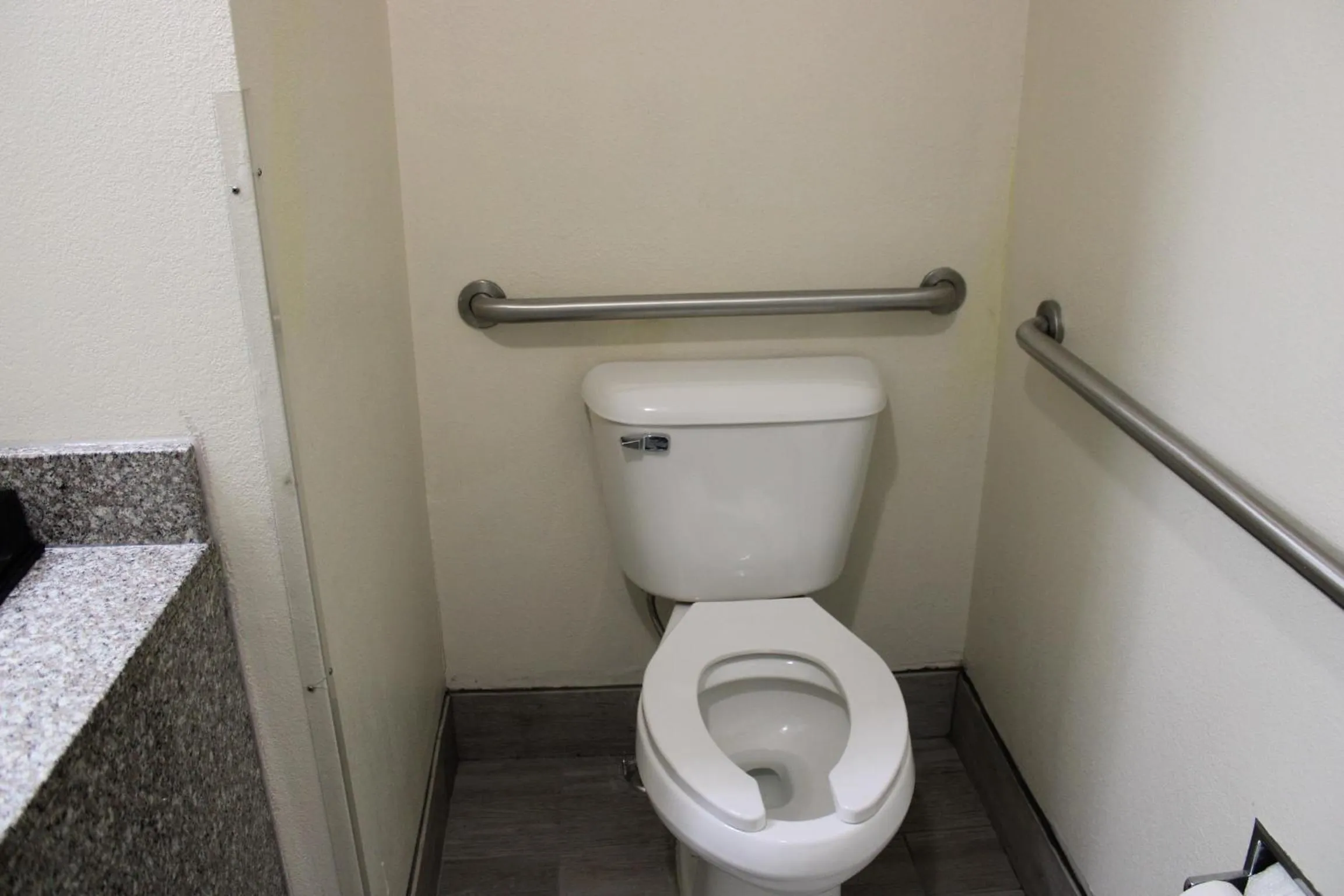 Bathroom in Quality Suites