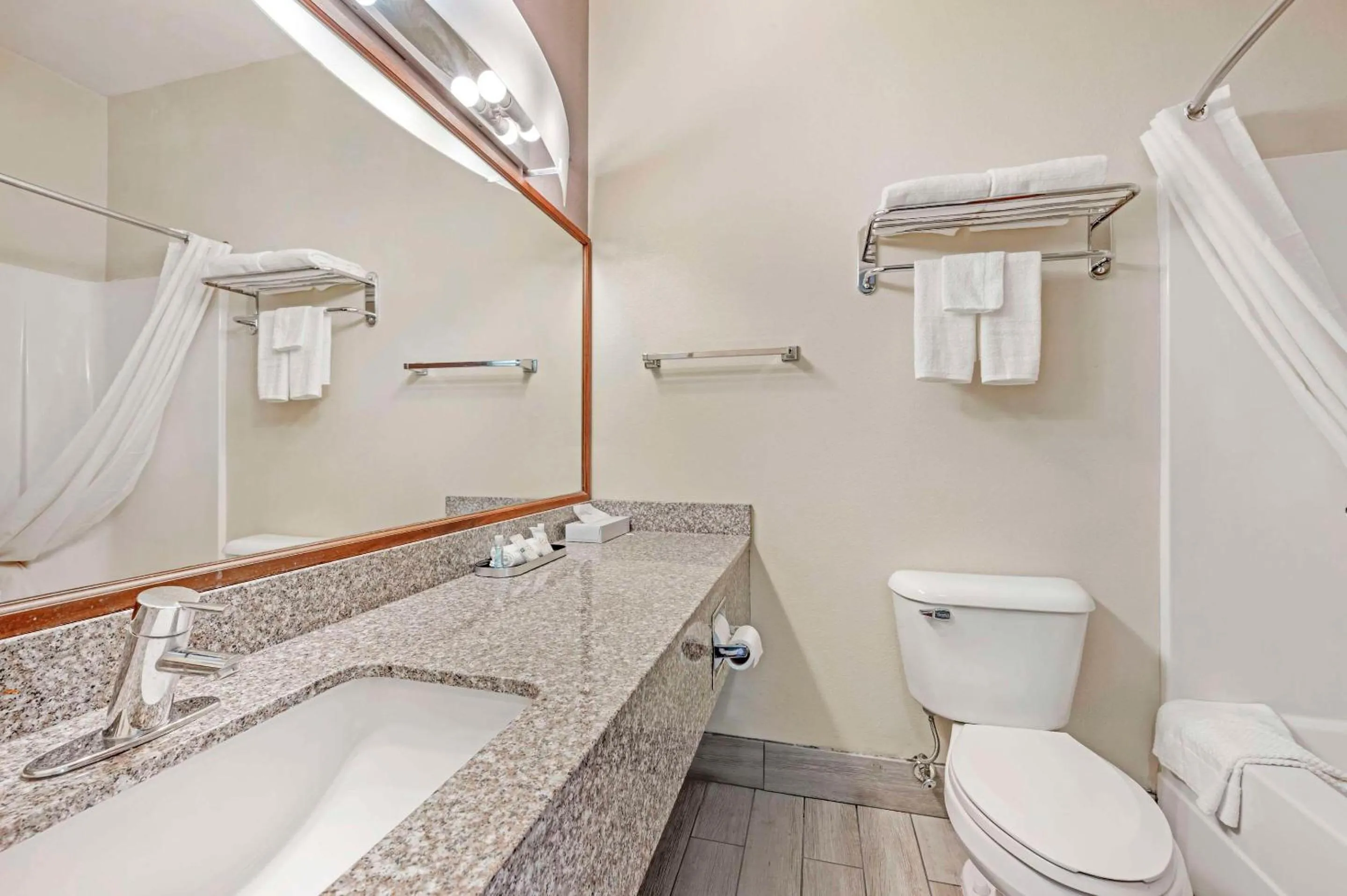 Bedroom in Quality Suites