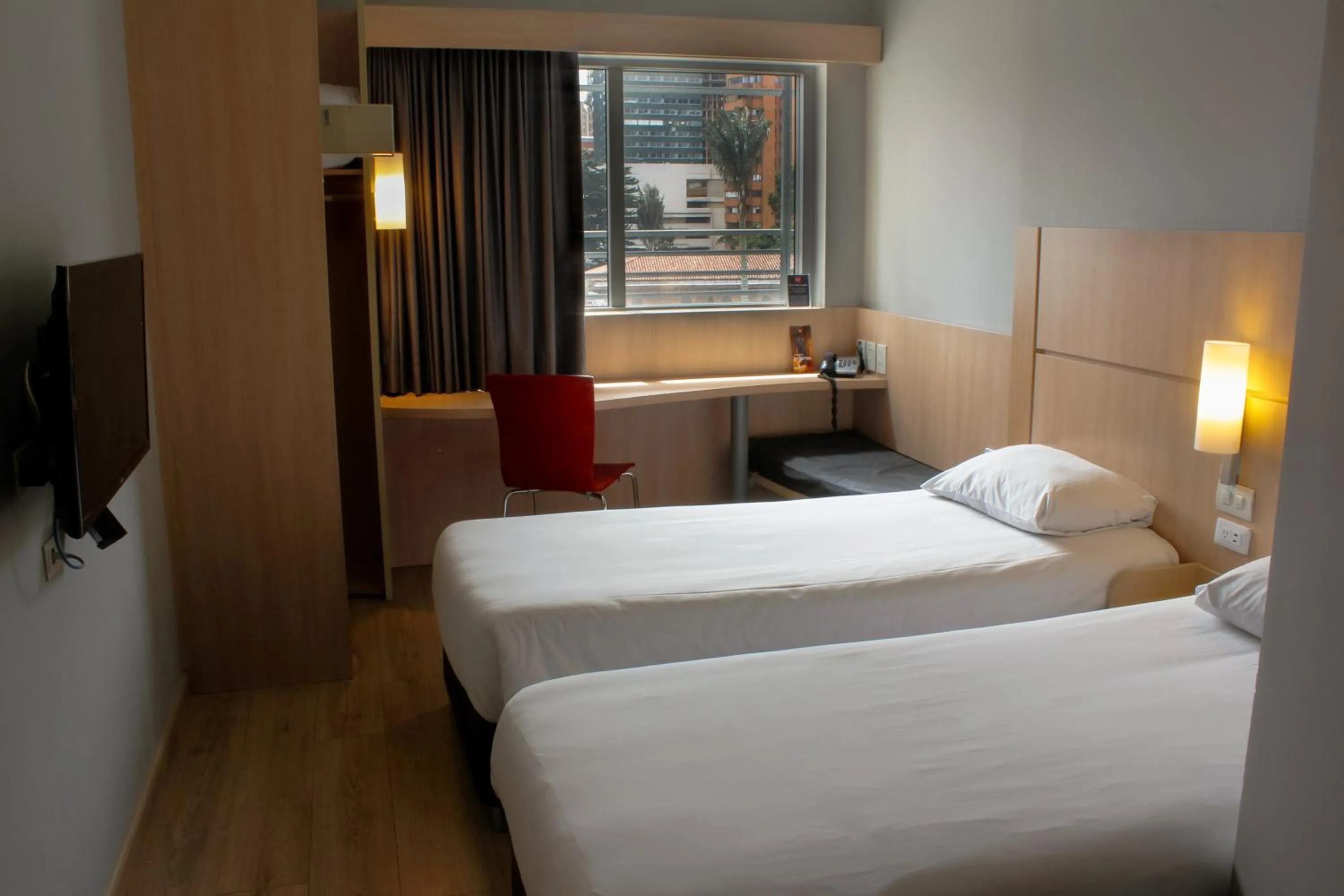 Bed in ibis Bogota Museo