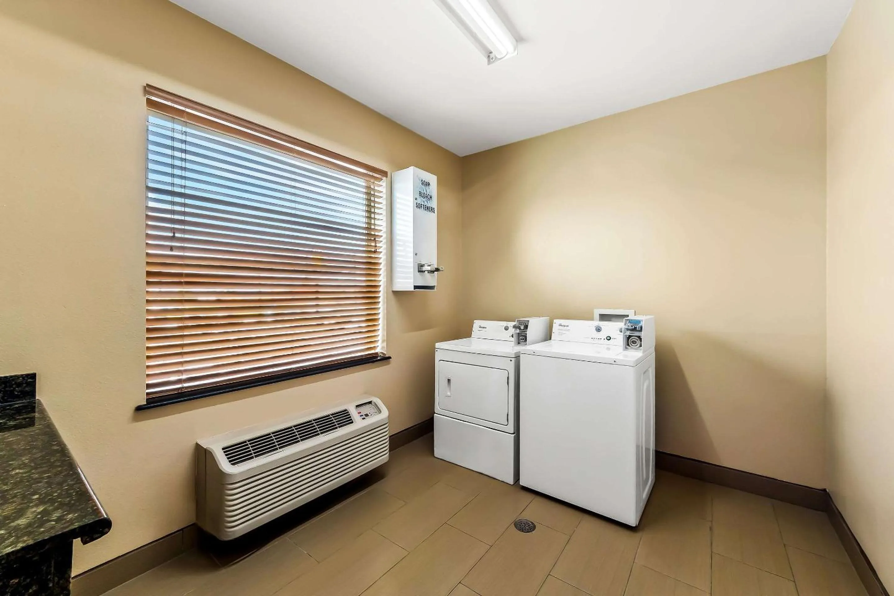 Other in Comfort Inn & Suites Donna near I-2