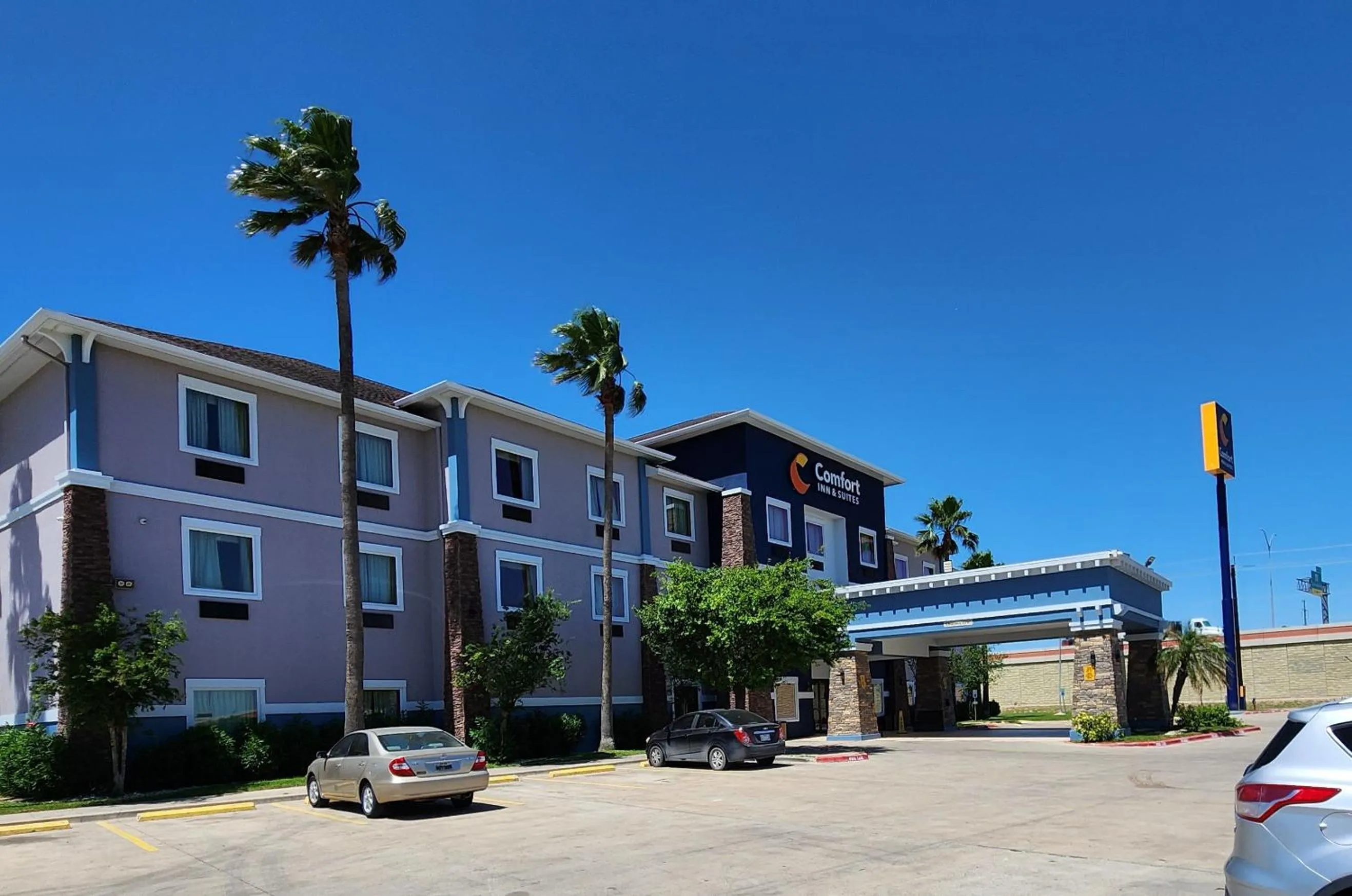 Comfort Inn & Suites Donna near I-2