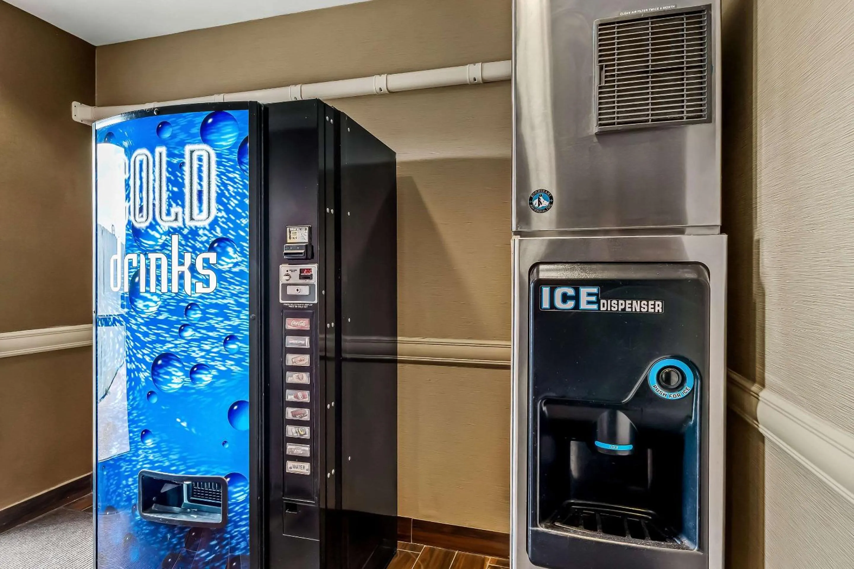 Other in Comfort Inn & Suites Donna near I-2