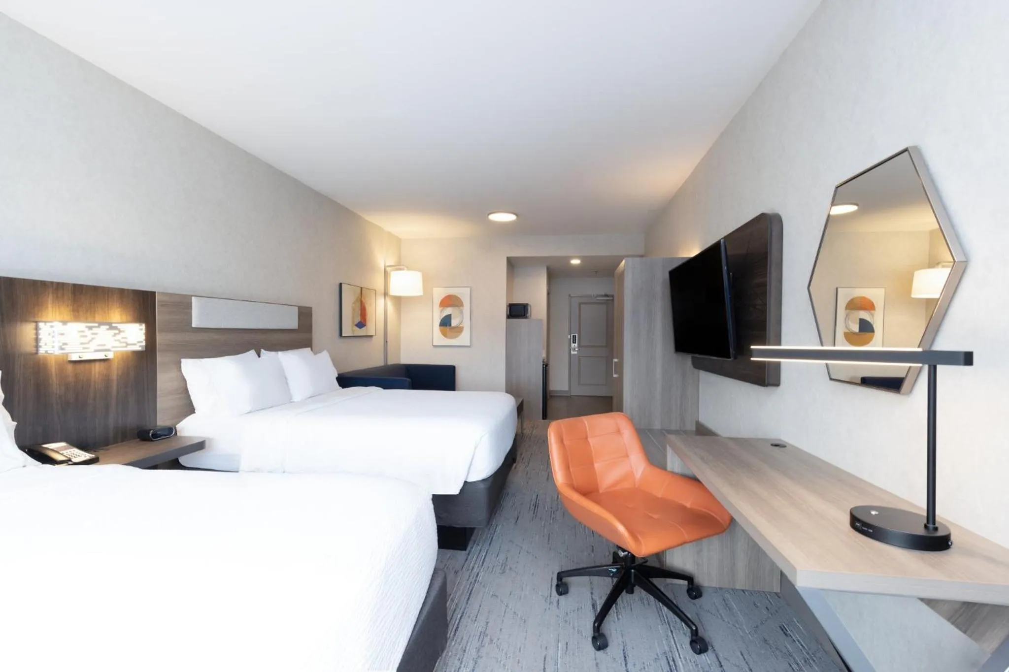 Photo of the whole room, Bed in Holiday Inn Express and Suites Missoula by IHG