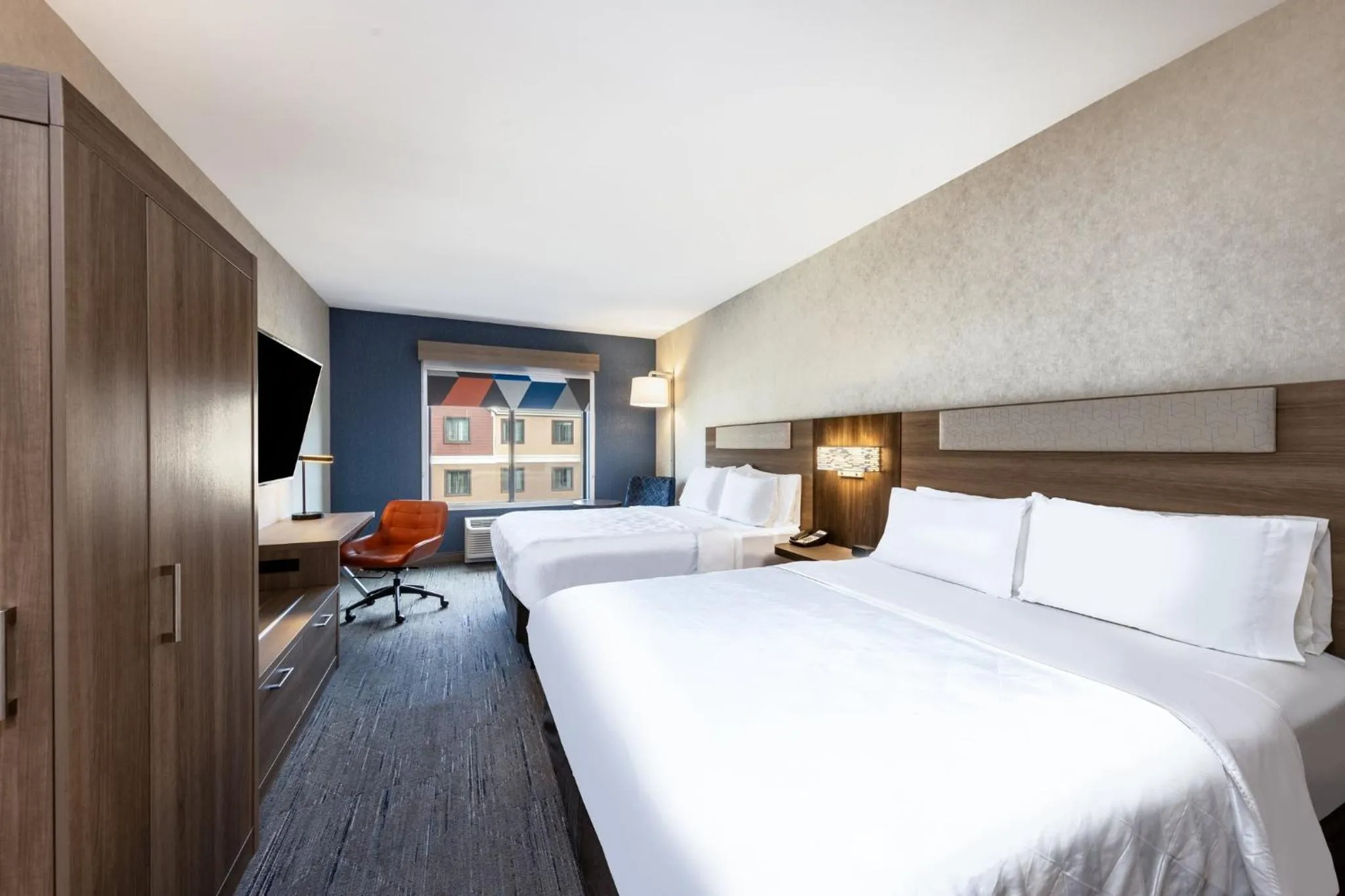 Photo of the whole room, Bed in Holiday Inn Express and Suites Missoula by IHG