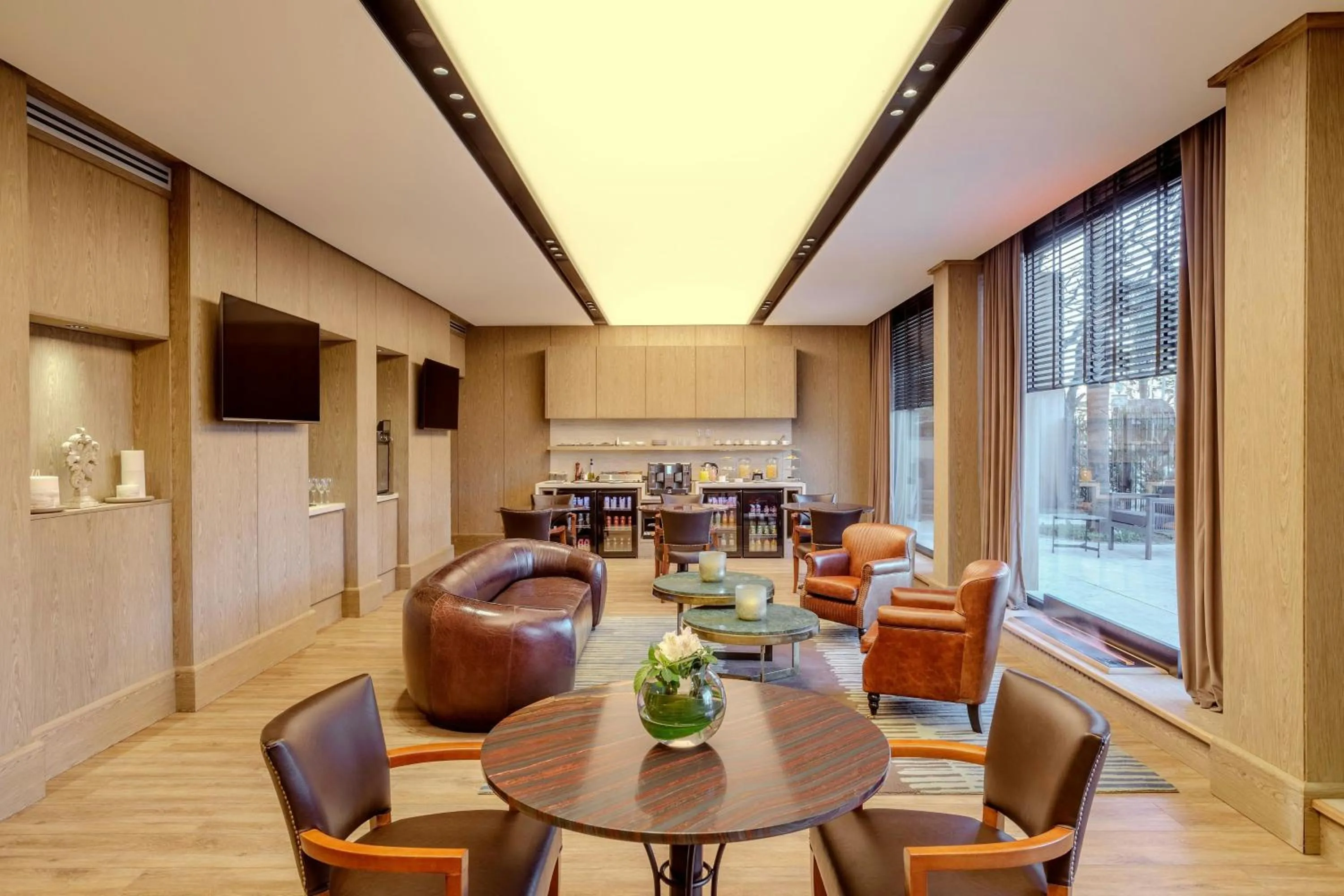 Lounge or bar in Marriott Hotel Buenos Aires Ezeiza Airport