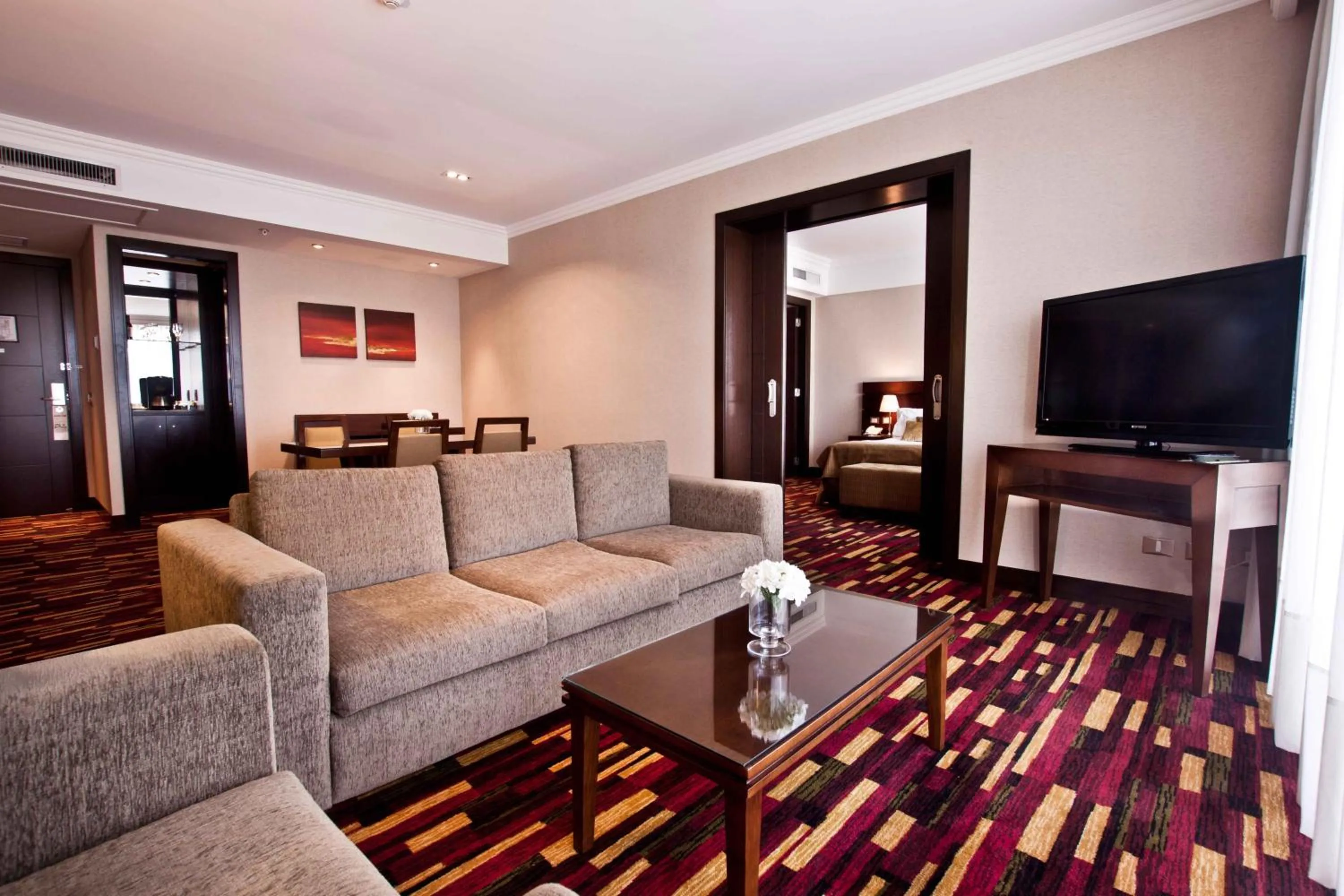 Photo of the whole room in Holiday Inn Ezeiza Airport, an IHG Hotel
