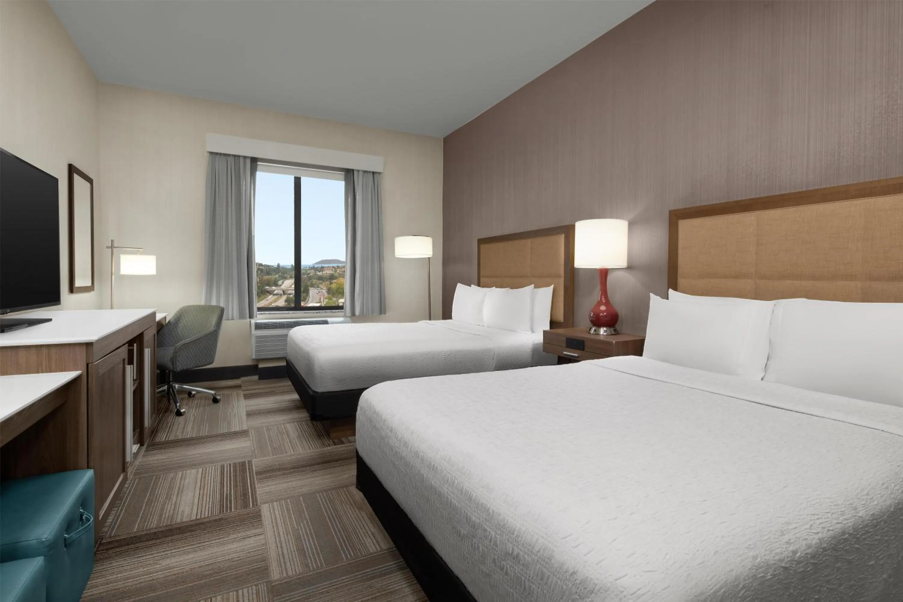 Bed in Hampton Inn & Suites Arroyo Grande