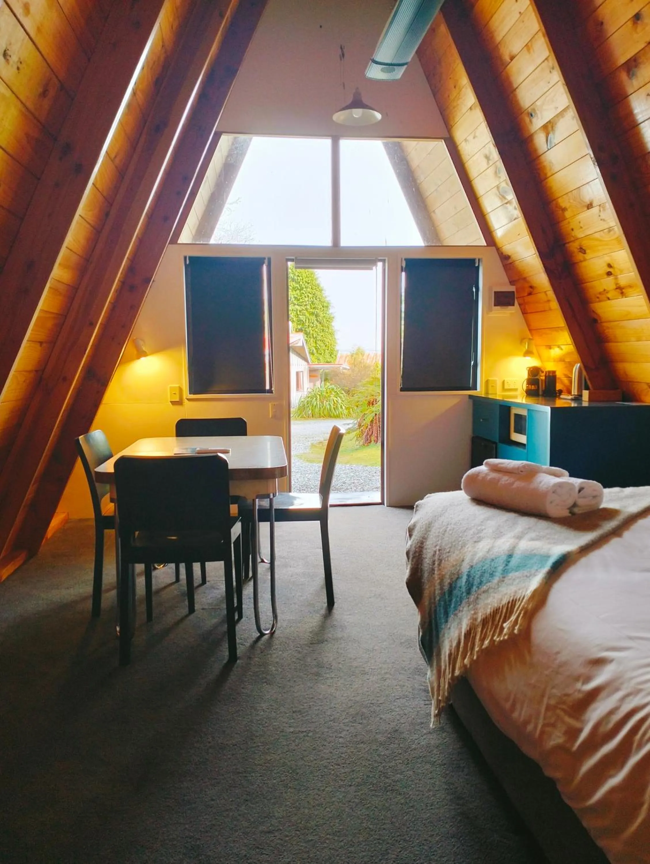 Bedroom, Bed in Wonderland Makarora Lodge