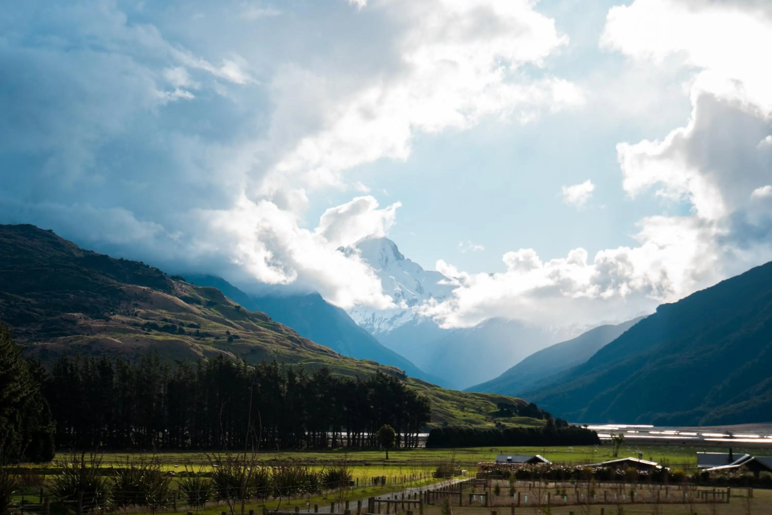 Mountain view in Wonderland Makarora Lodge