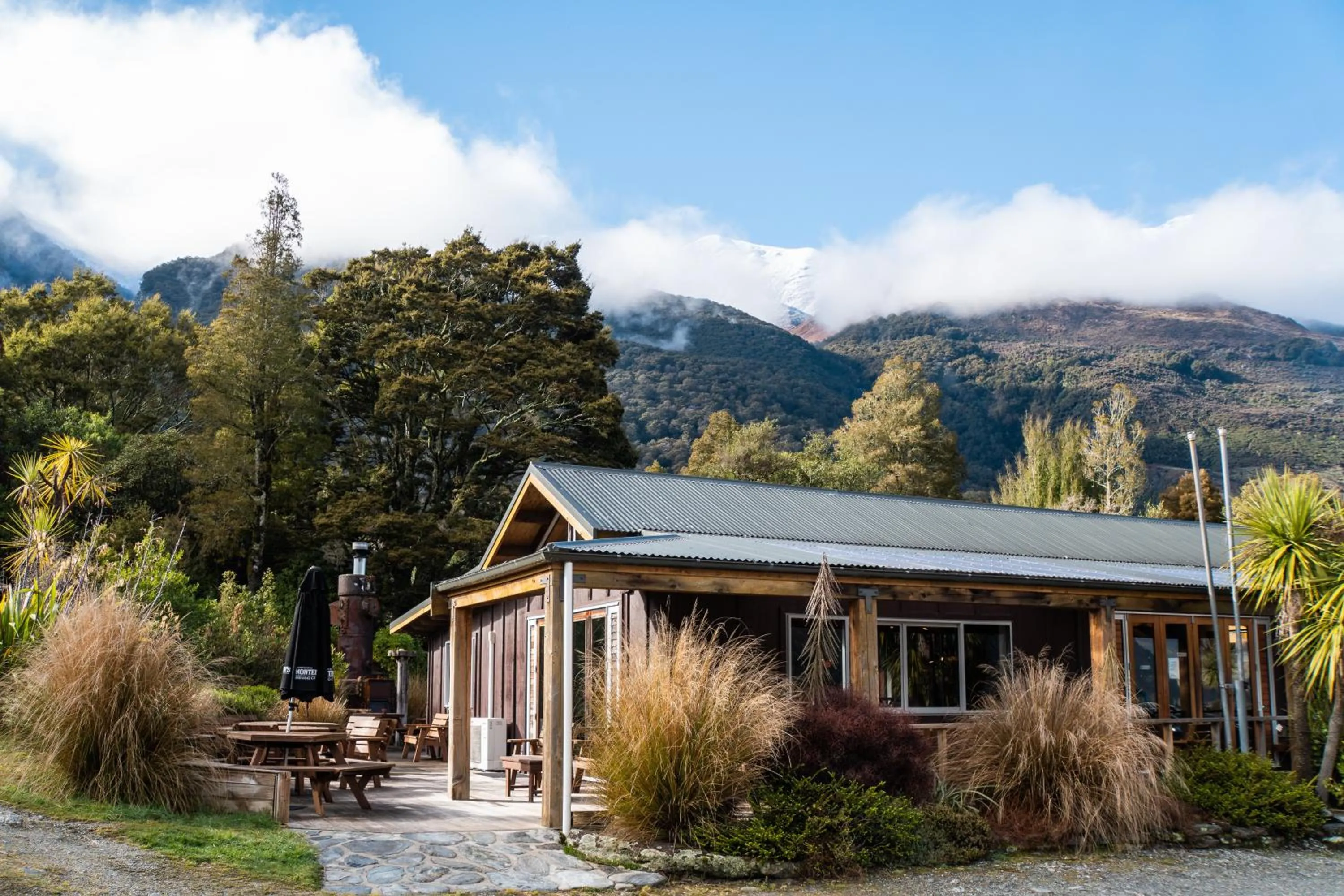 Property building in Wonderland Makarora Lodge