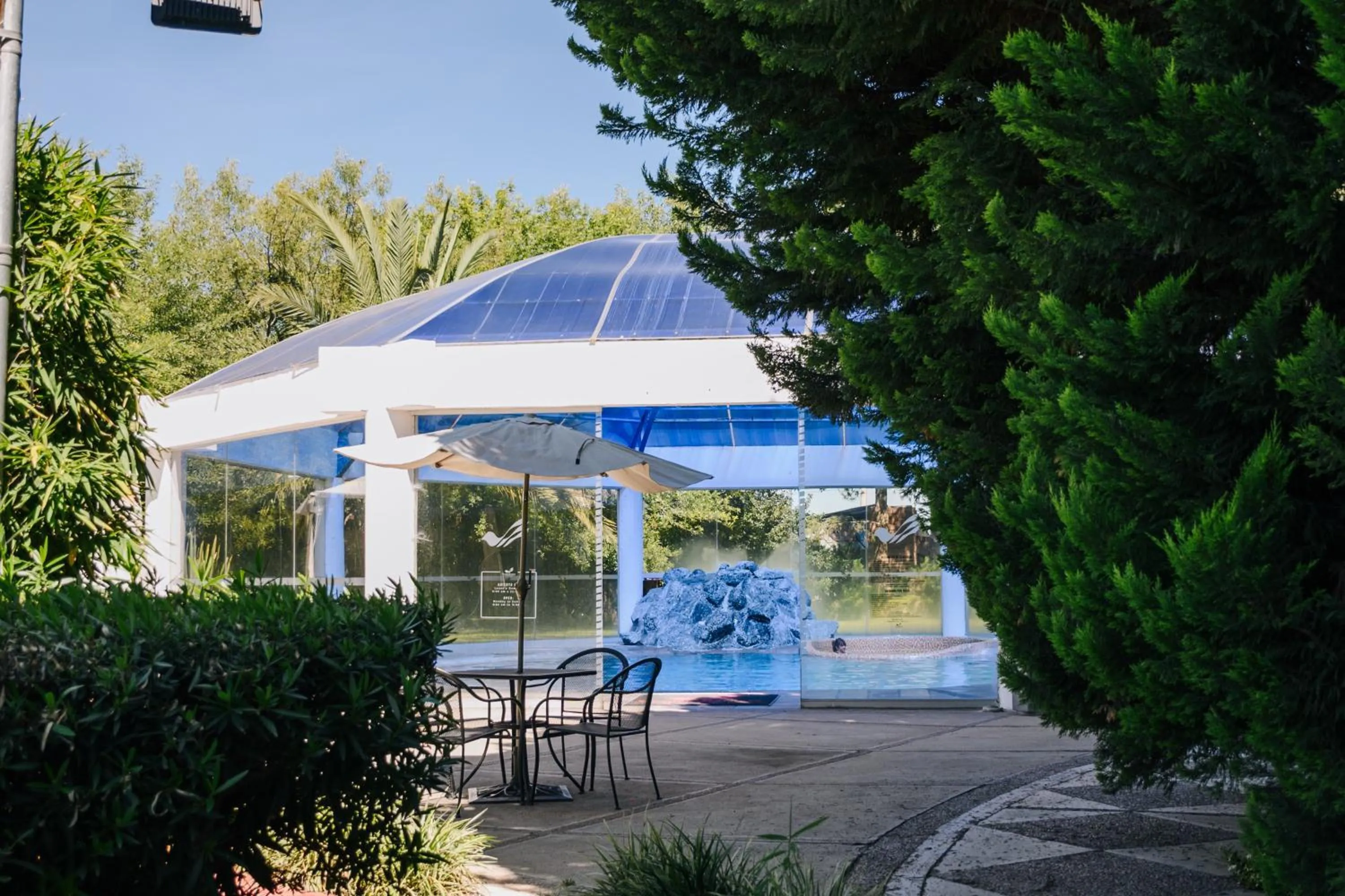 Garden in Hotel Victoria Express