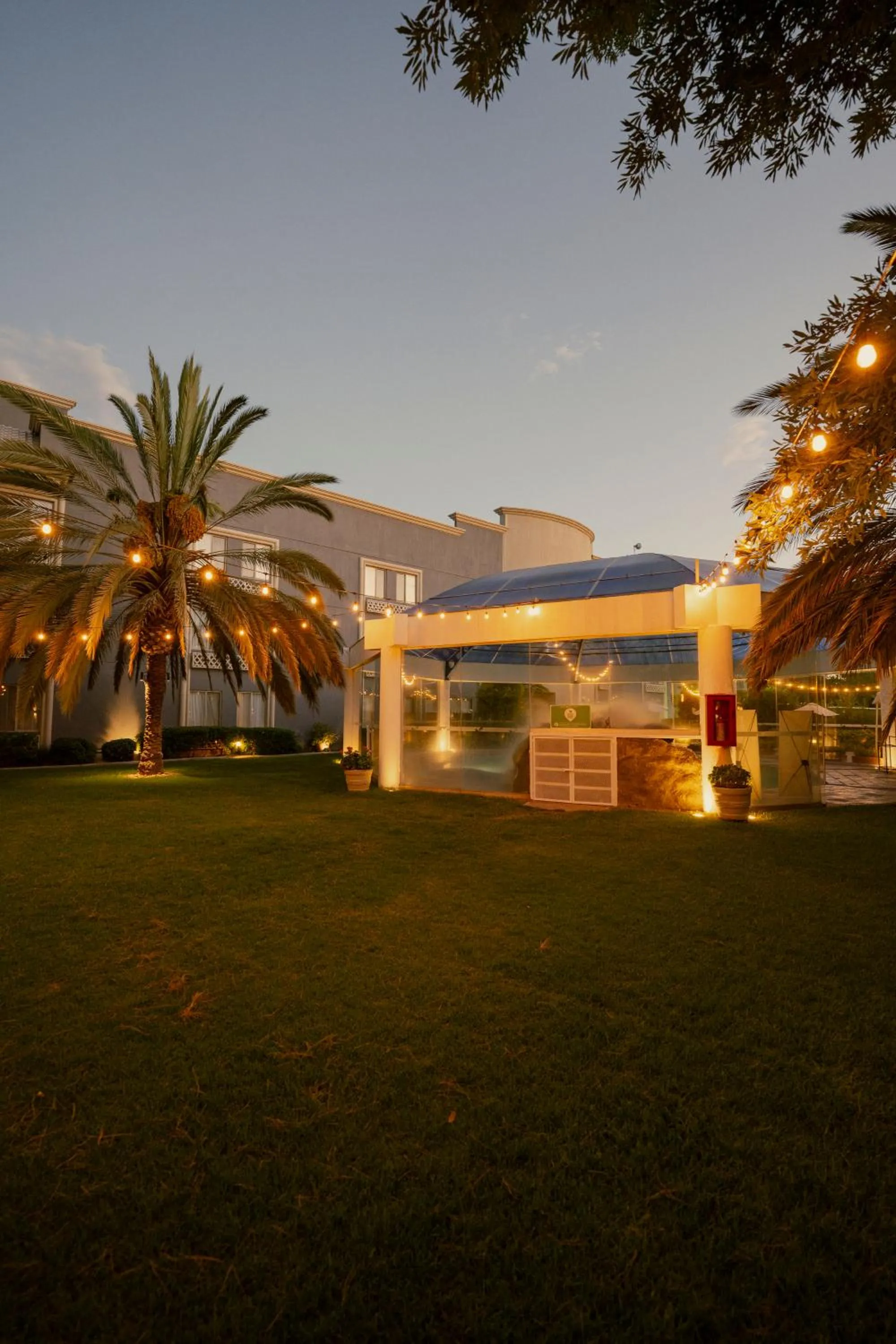 Patio in Hotel Victoria Express