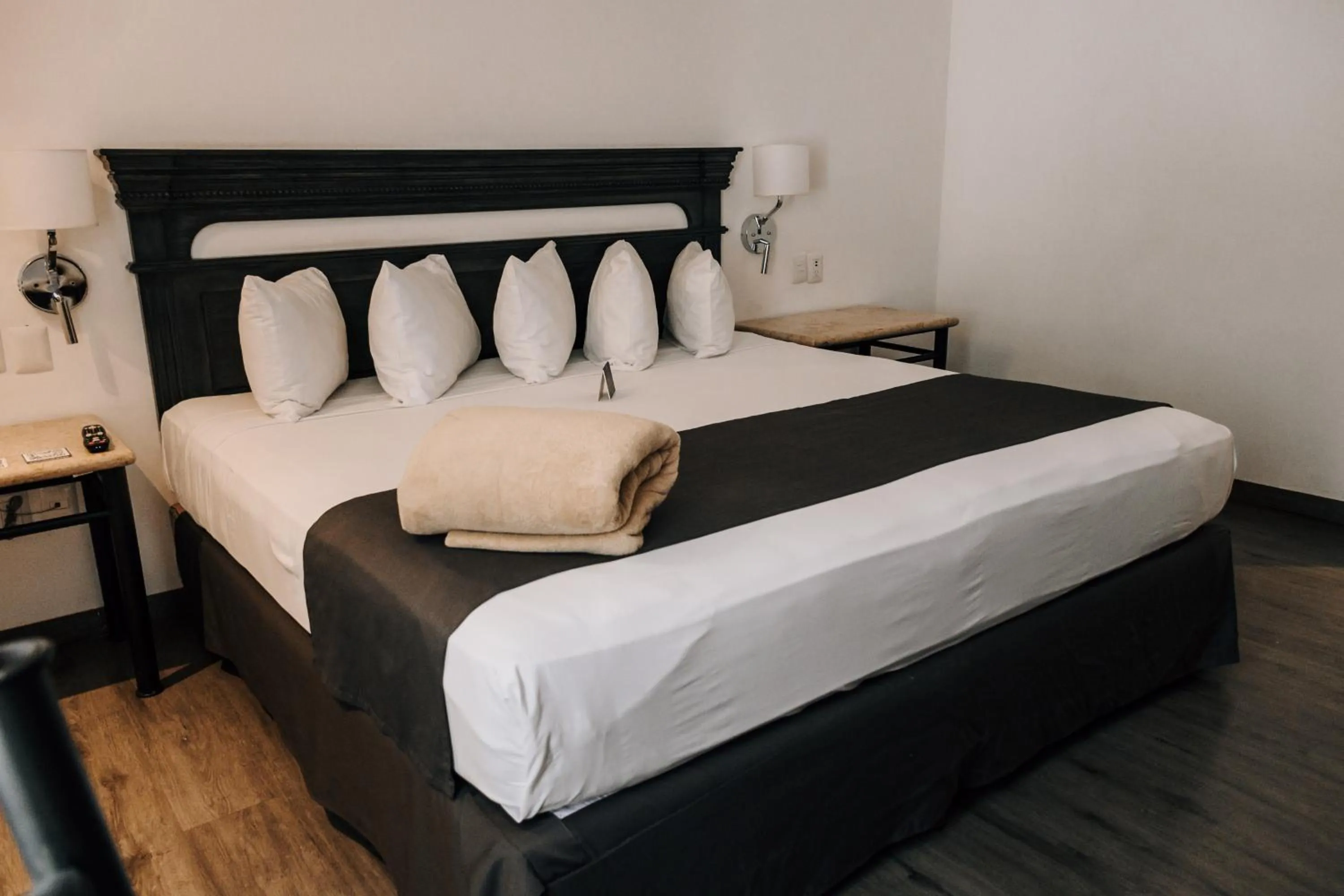 Bed in Hotel Victoria Express