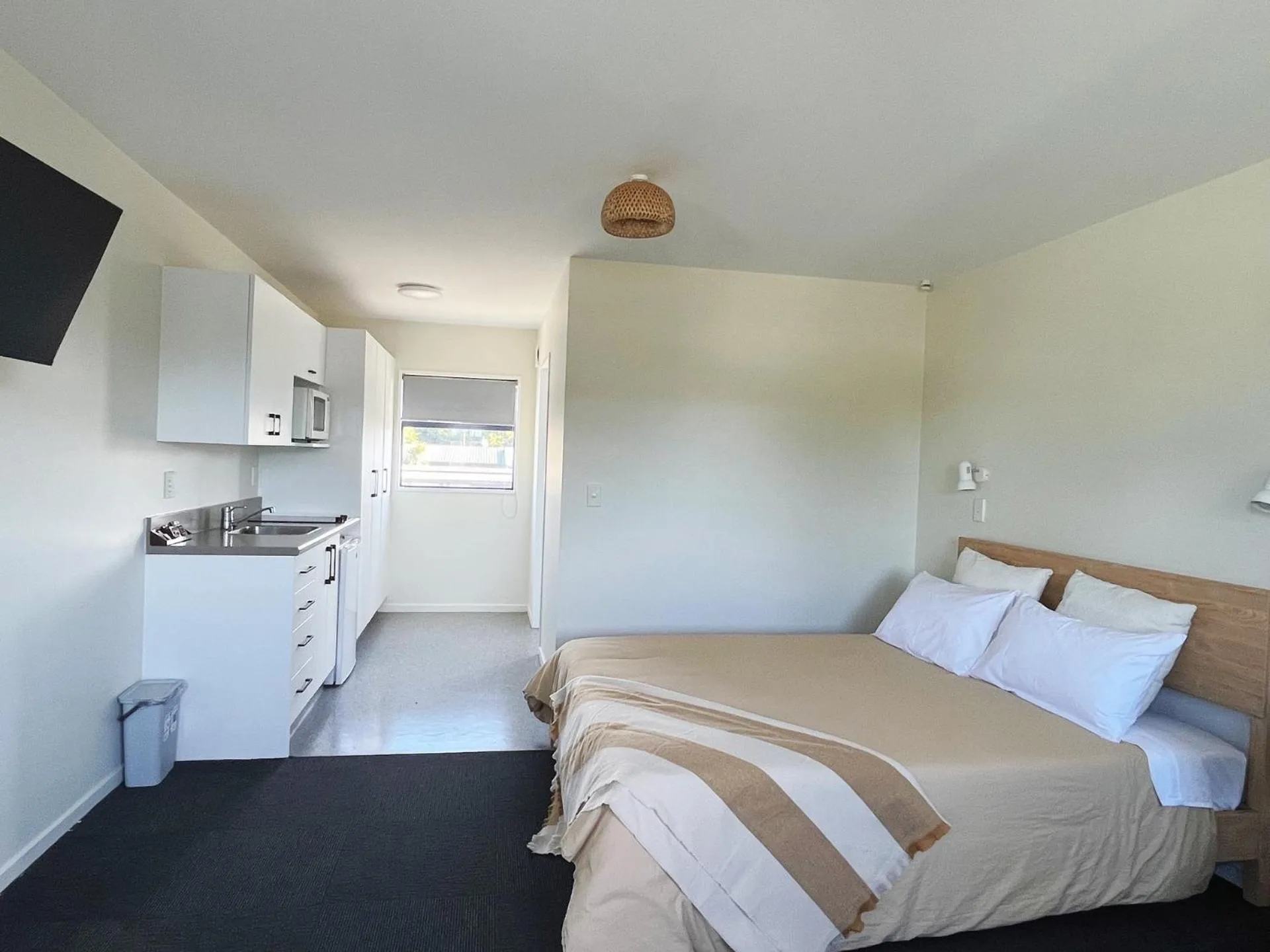 Photo of the whole room, Bed in AAA Northlands Motel