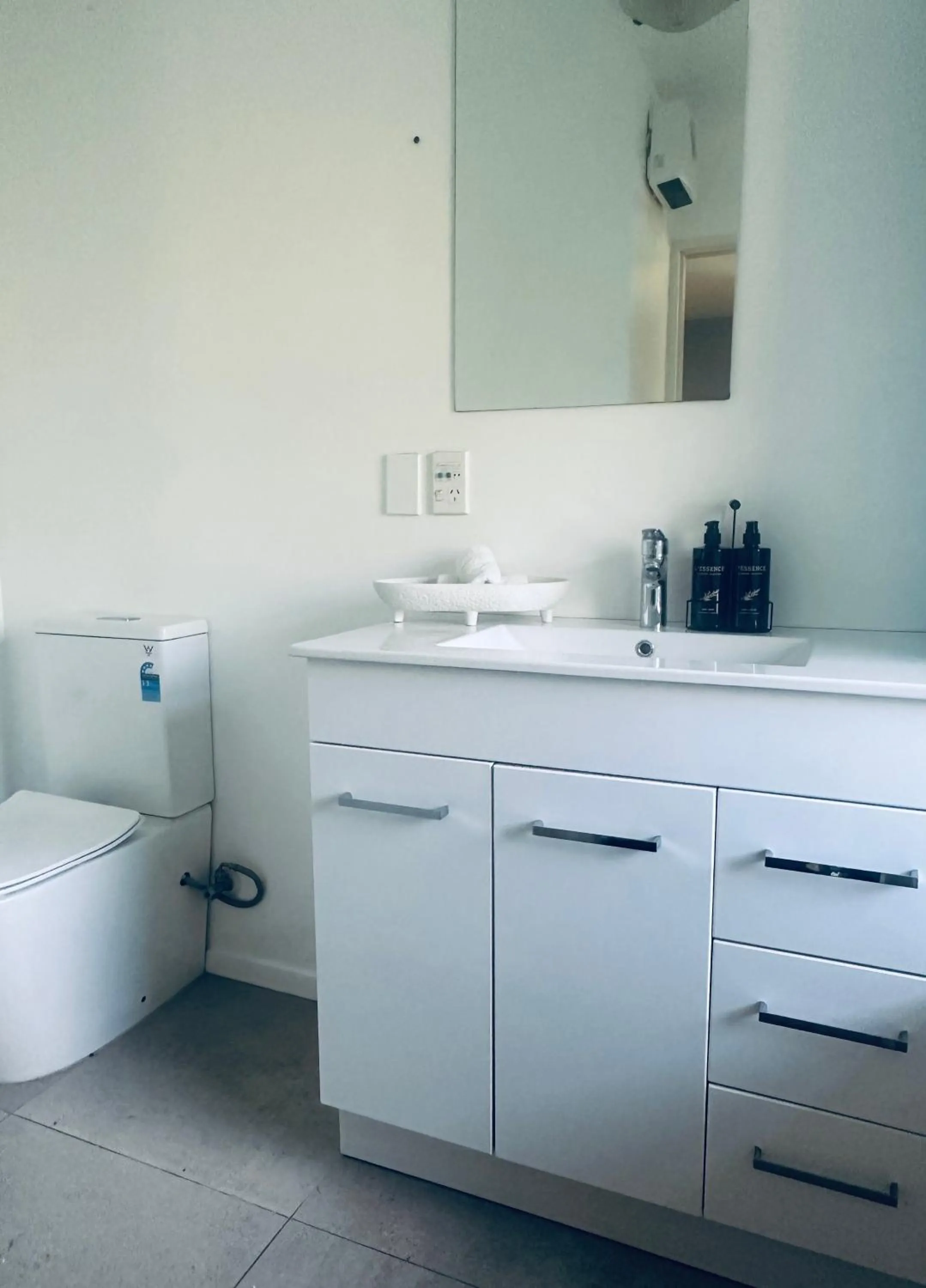 Toilet in AAA Northlands Motel