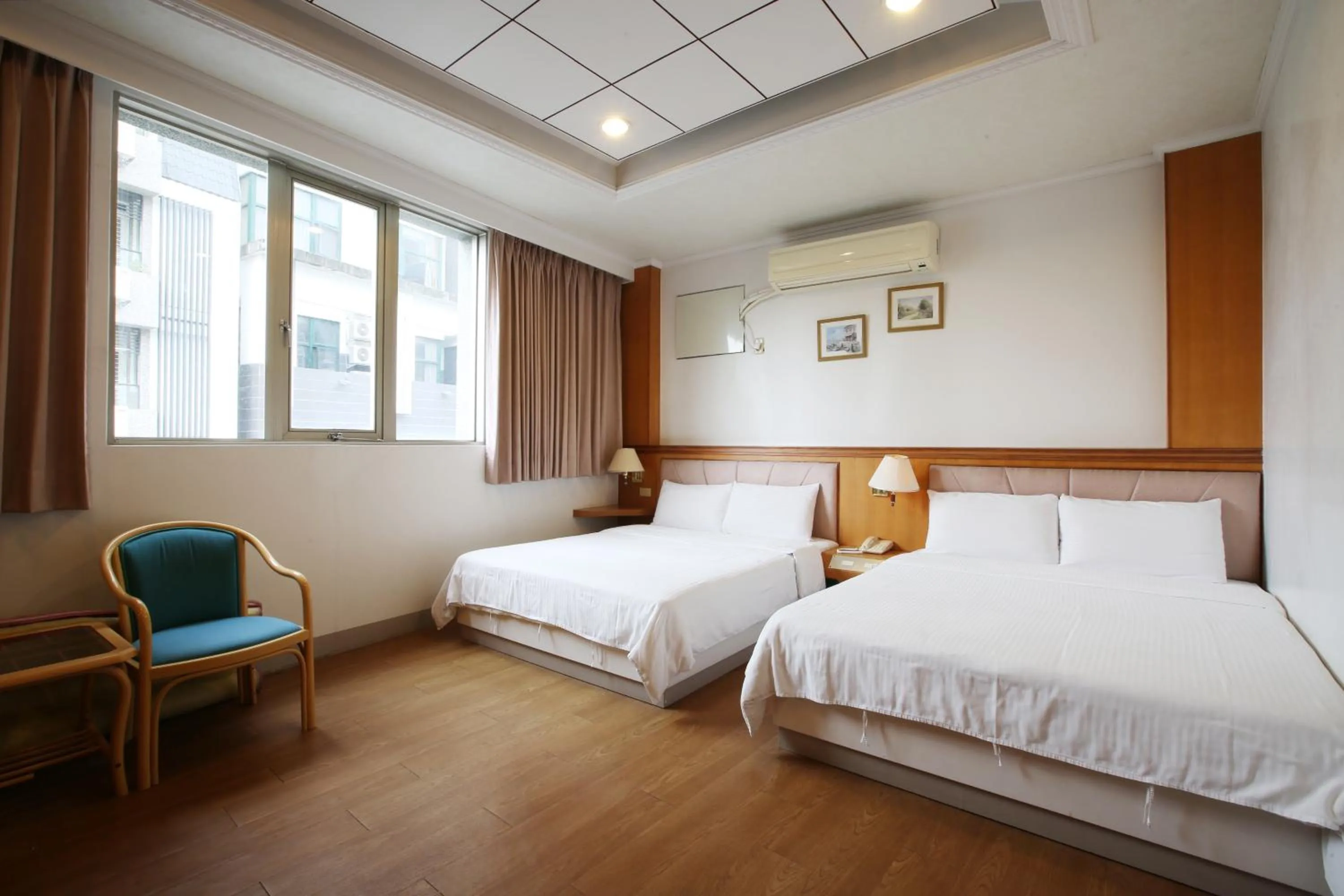 Bed in Long Shan Hotel