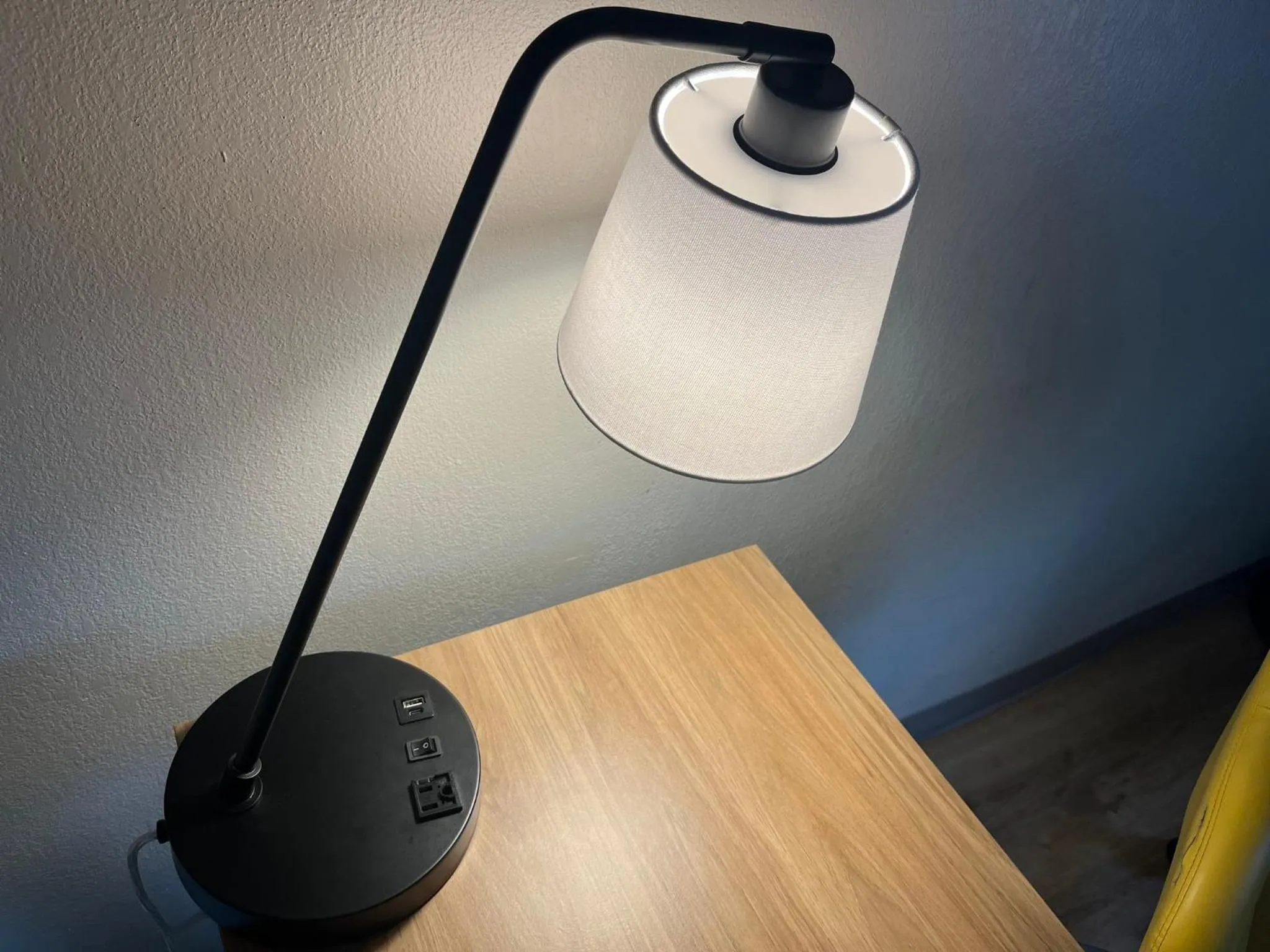 Photo of the whole room in Red Roof Inn Franklin, TN