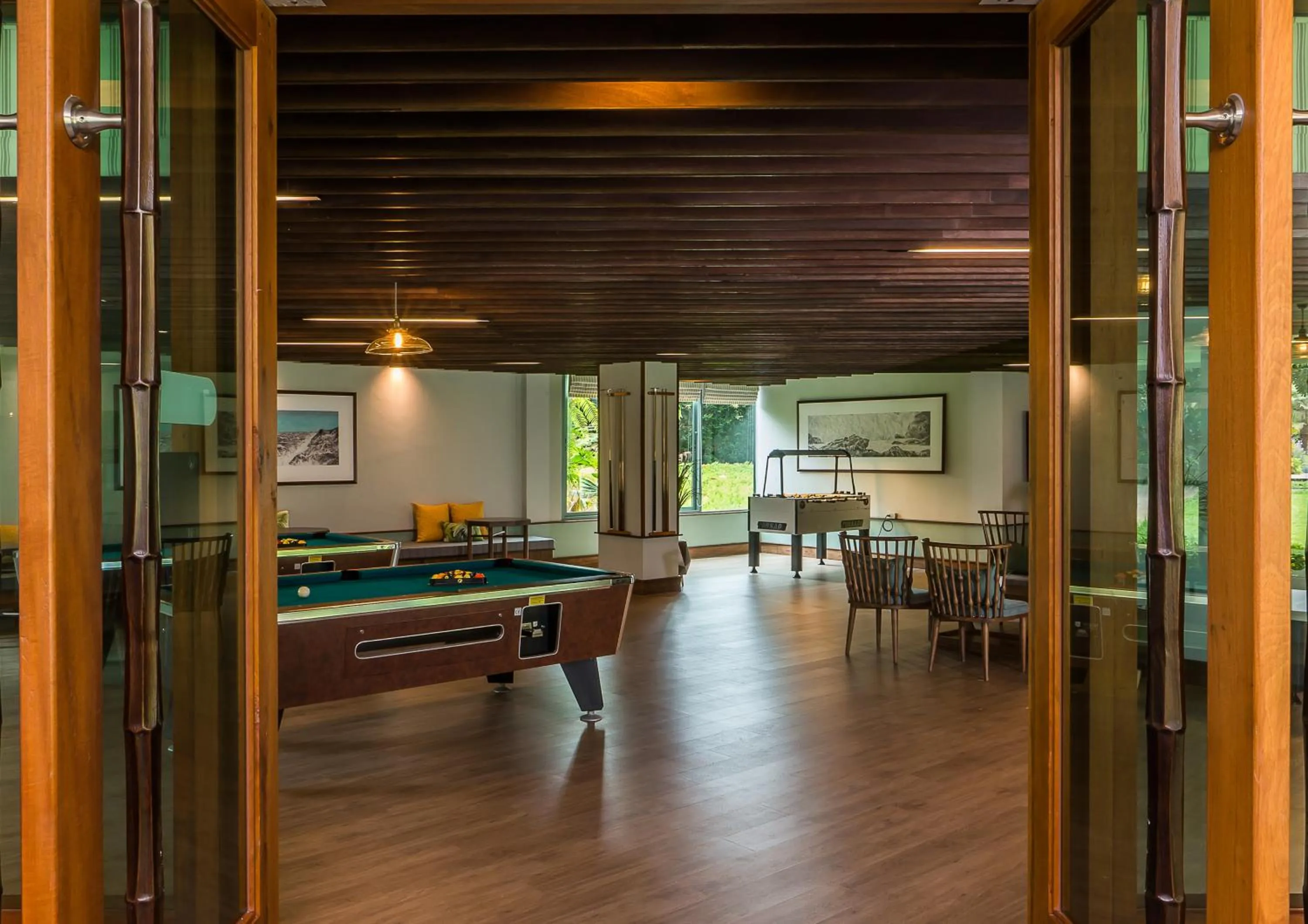 Naithonburi Beach Resort - SHA Extra Plus