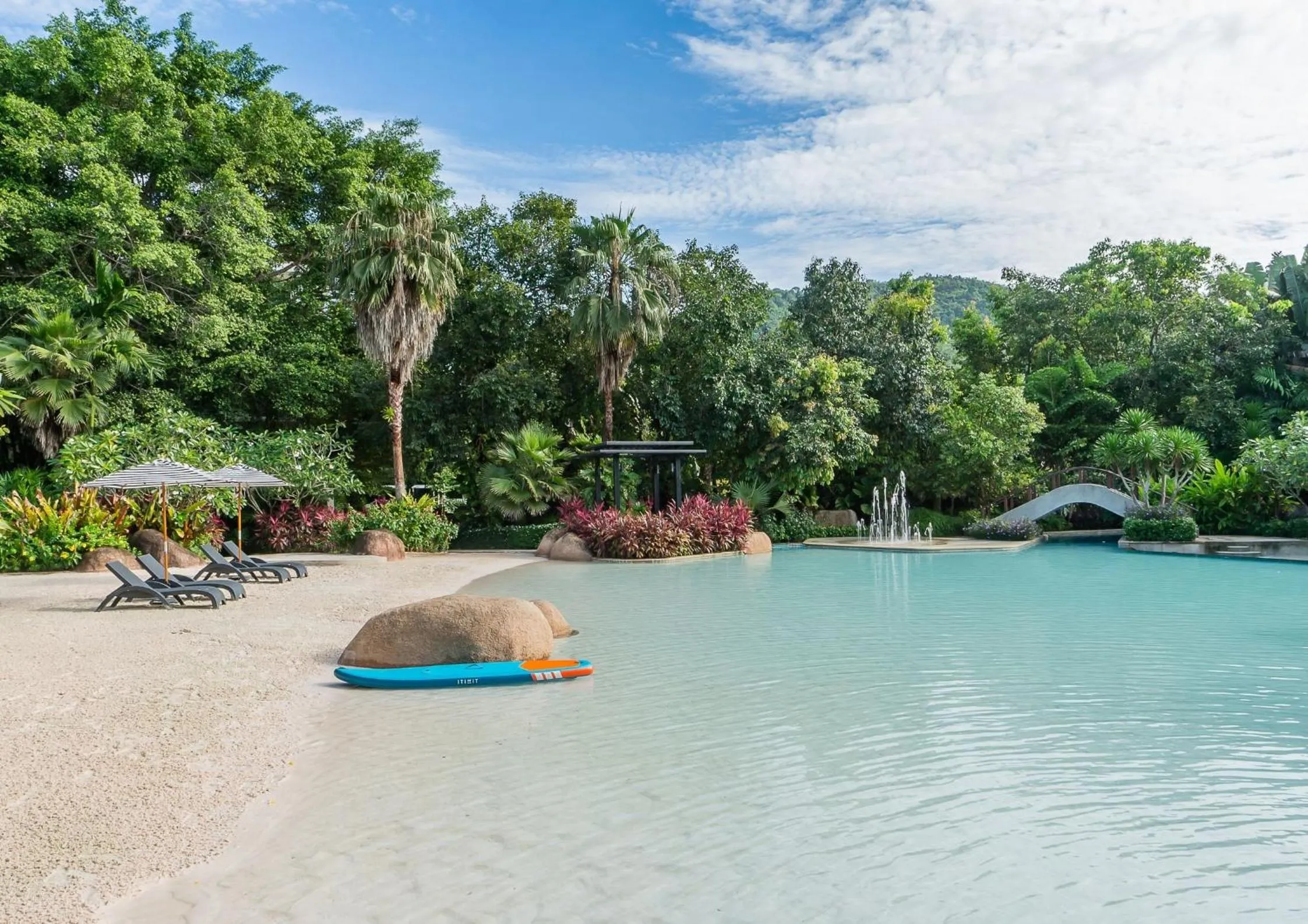 Naithonburi Beach Resort - SHA Extra Plus