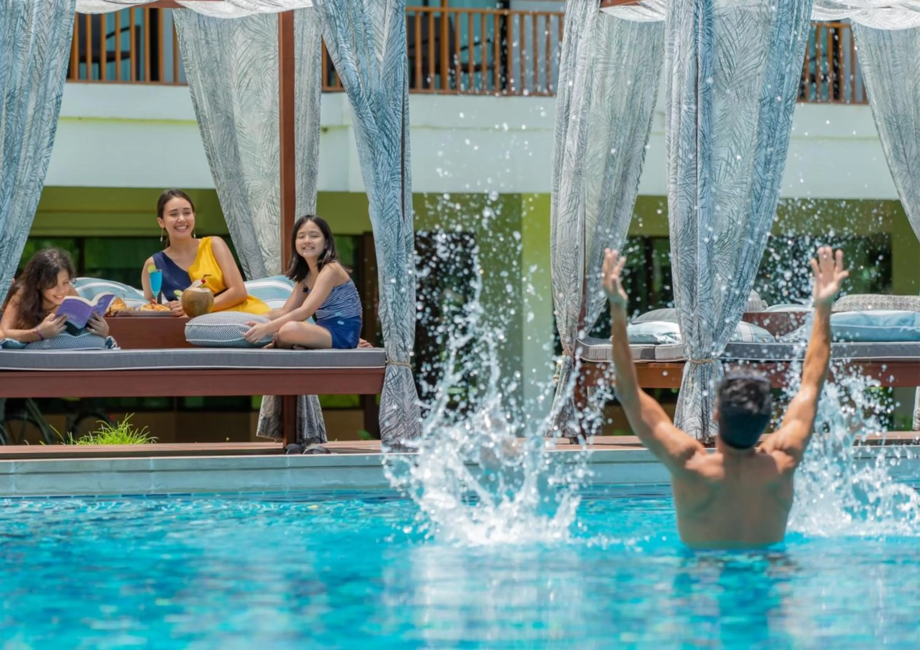 Naithonburi Beach Resort - SHA Extra Plus