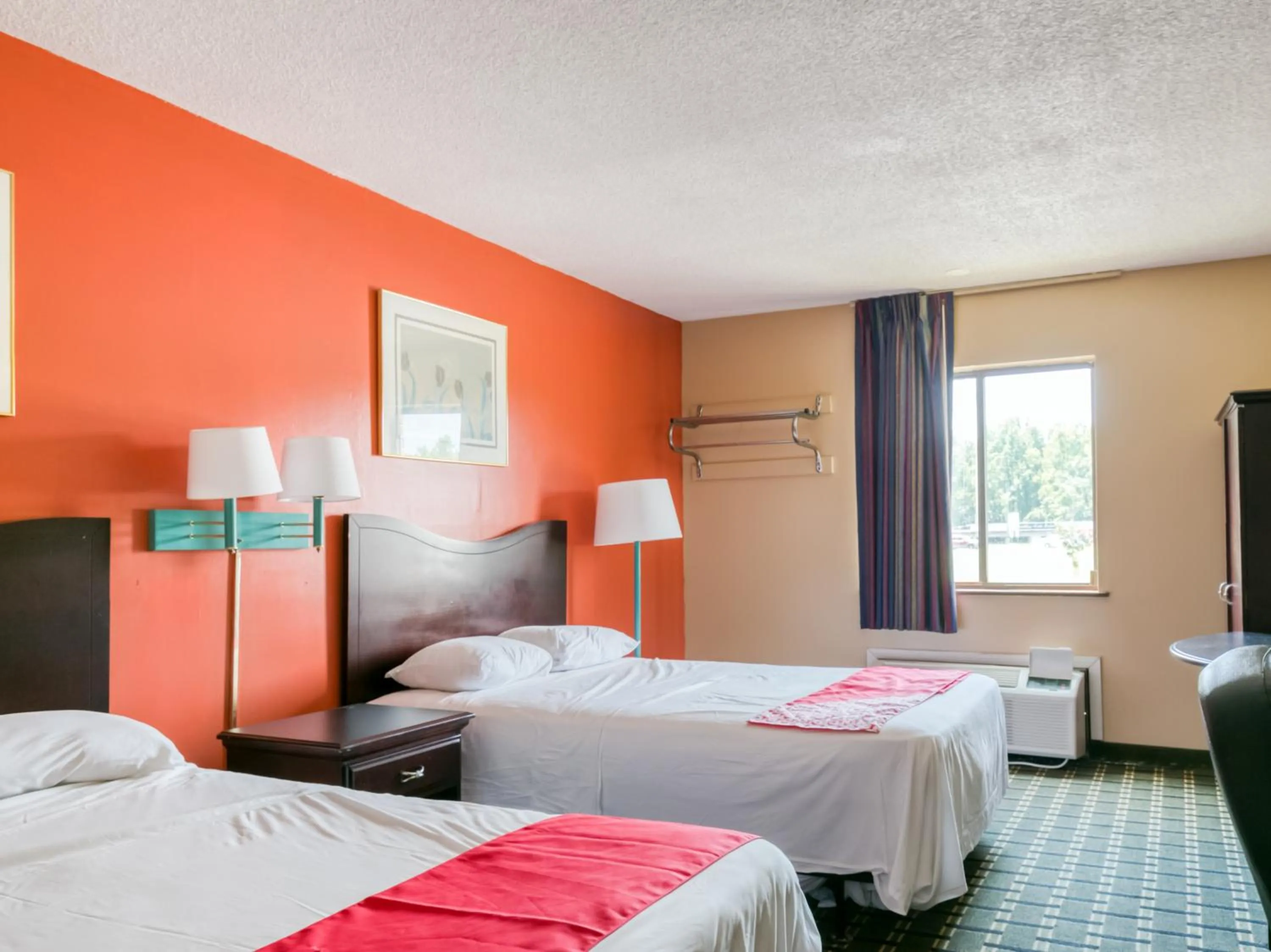 Bedroom in Raceway Inn Darlington By OYO