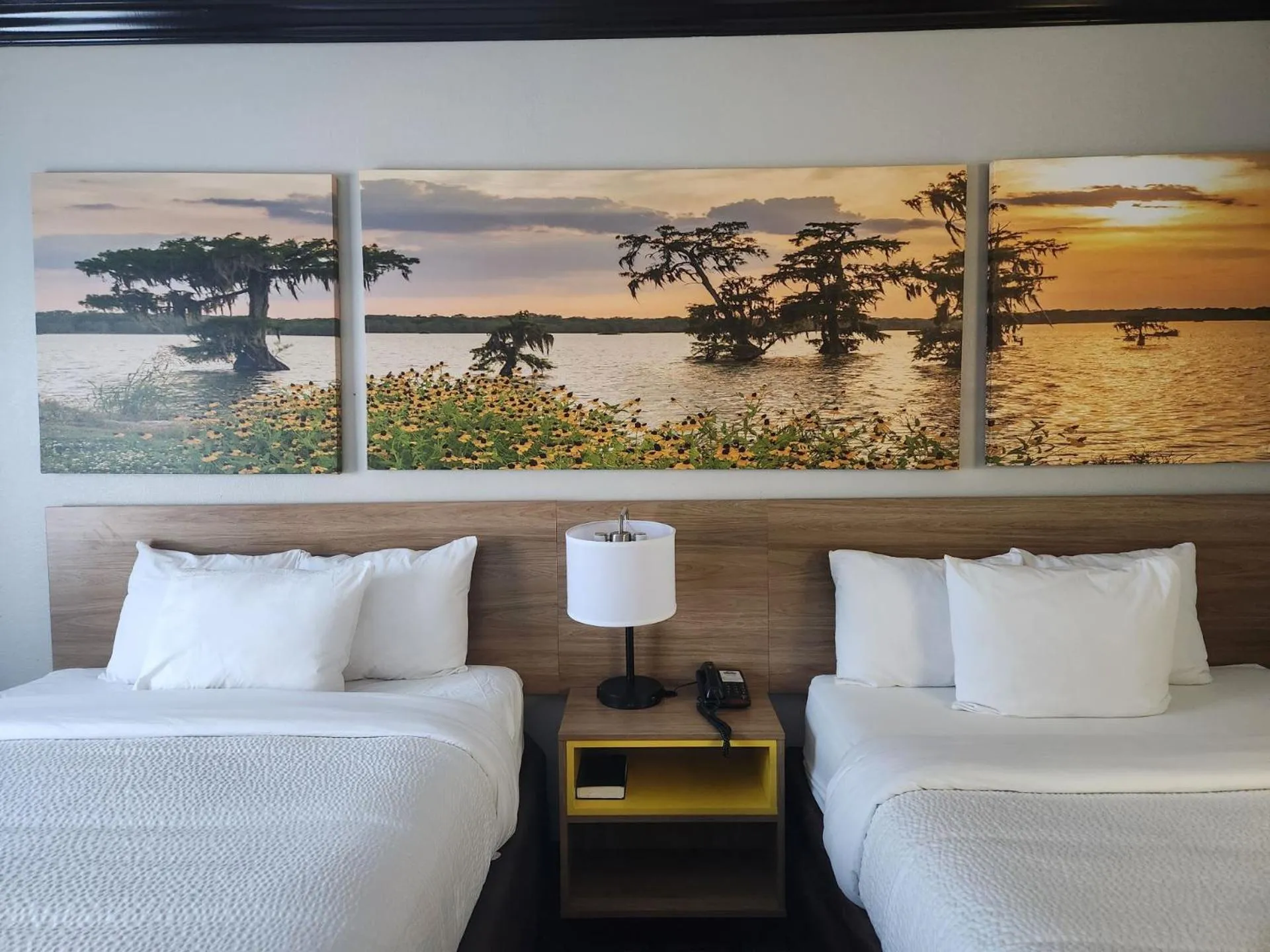 Bedroom, Bed in Days Inn by Wyndham Baton Rouge I-10