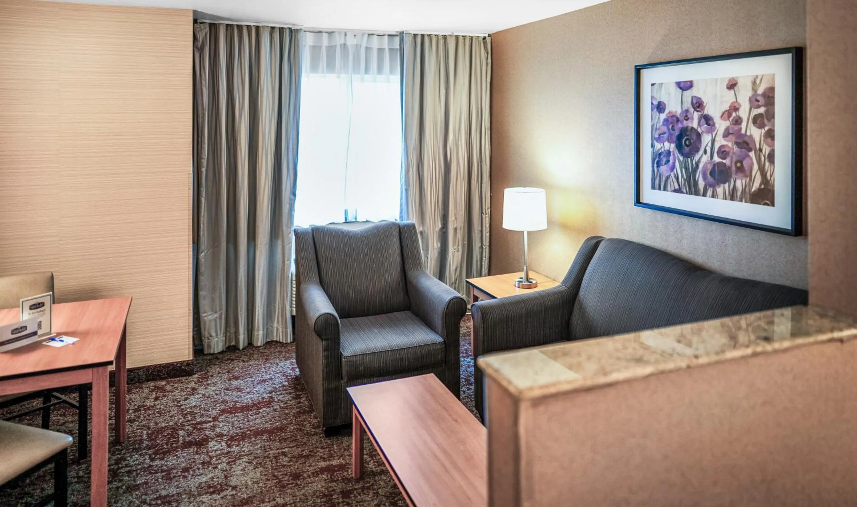 Seating area in Crystal Inn Hotel & Suites - Midvalley