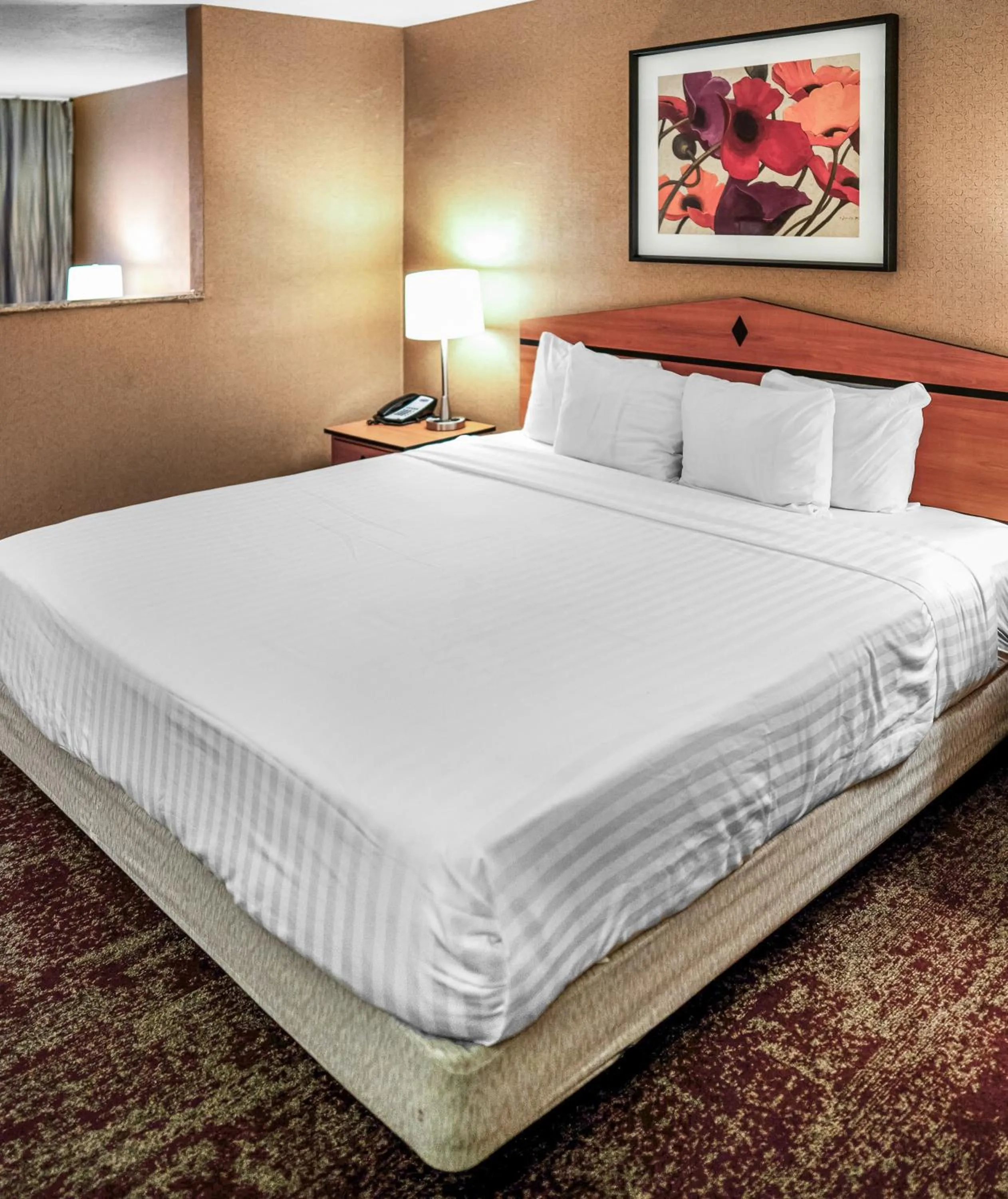 Bedroom, Bed in Crystal Inn Hotel & Suites - Midvalley