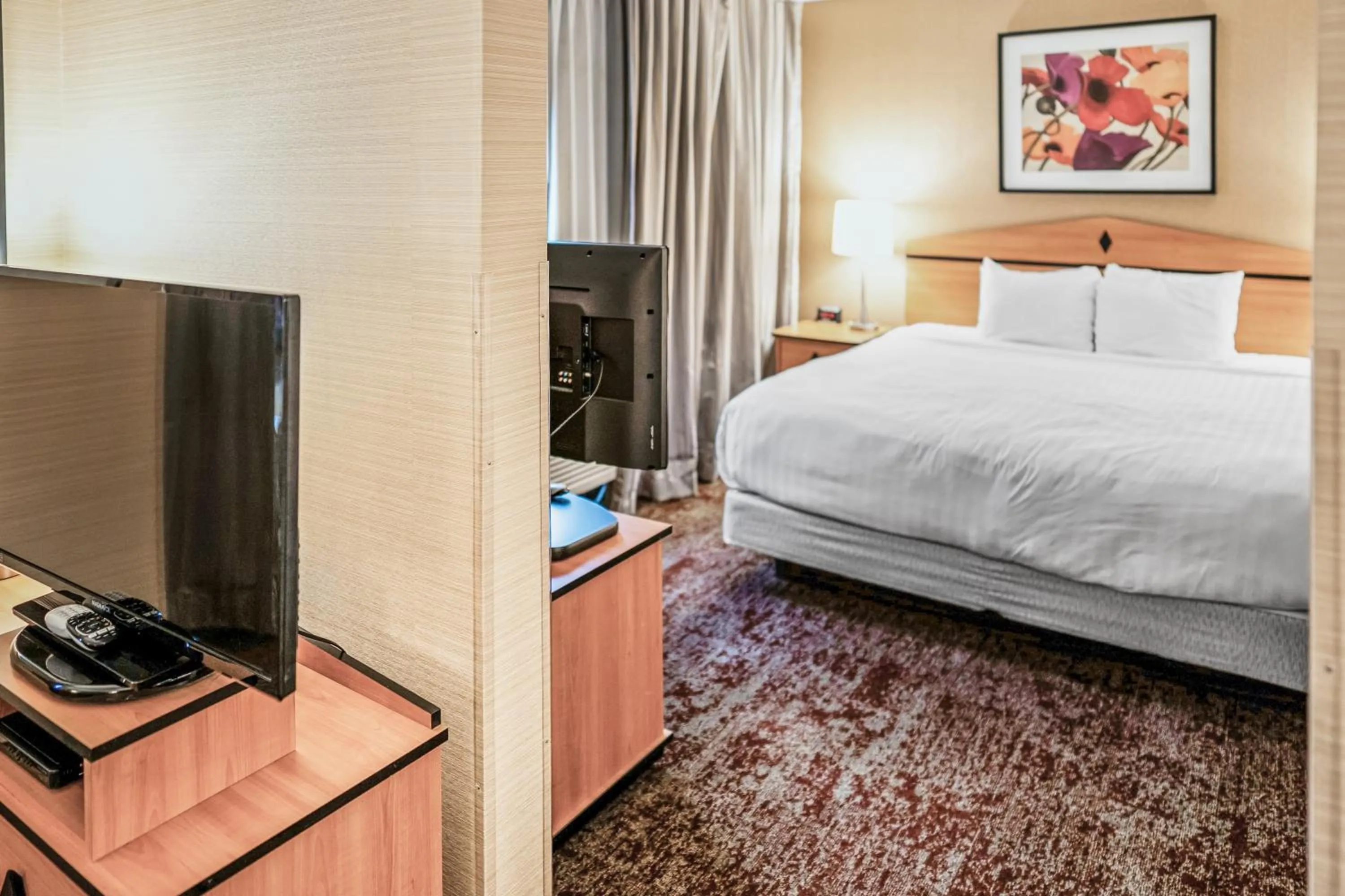 Bedroom, Bed in Crystal Inn Hotel & Suites - Midvalley