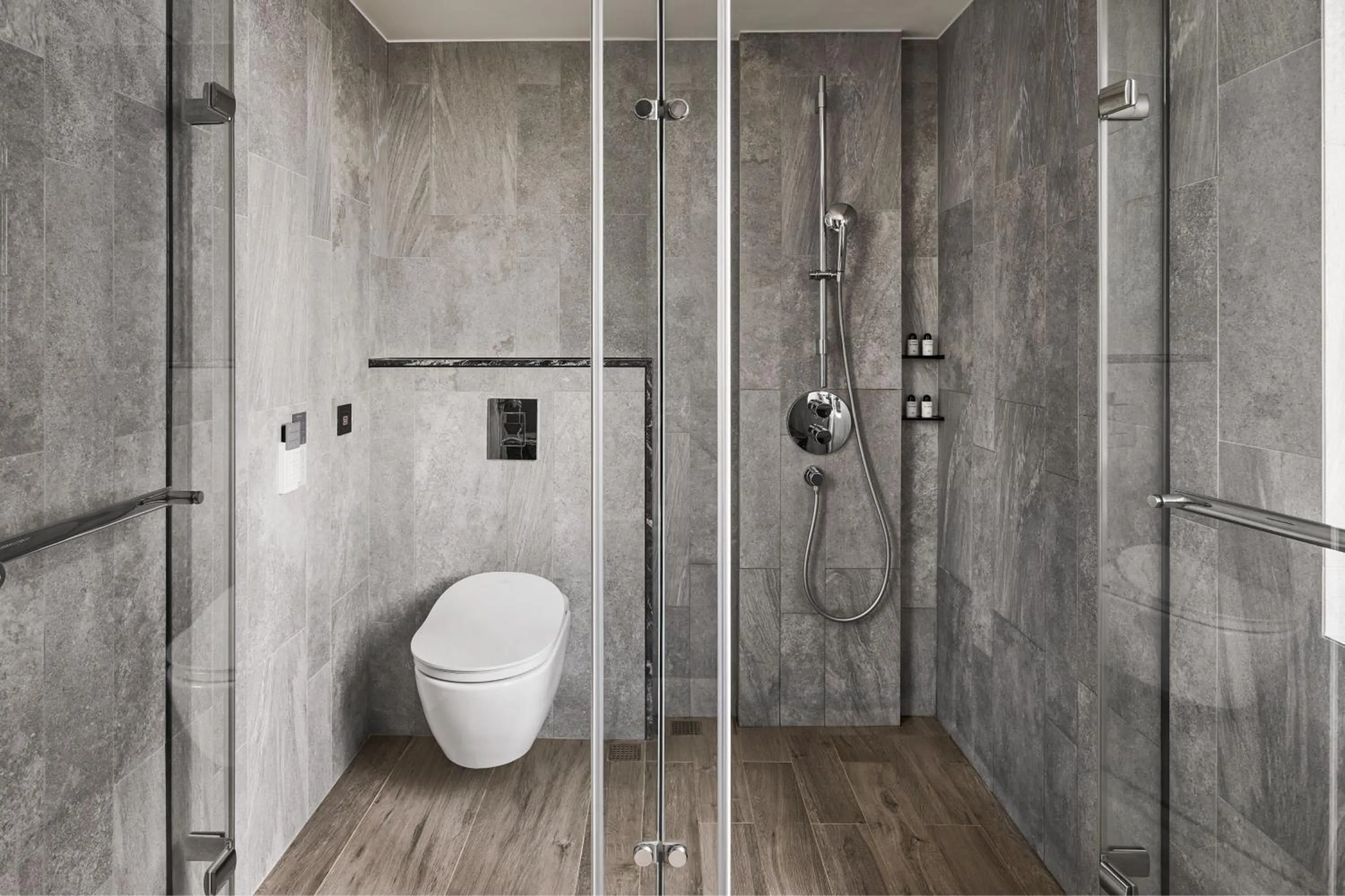 Bathroom in Suz & Catorze Taipei, a Tribute Portfolio Hotel