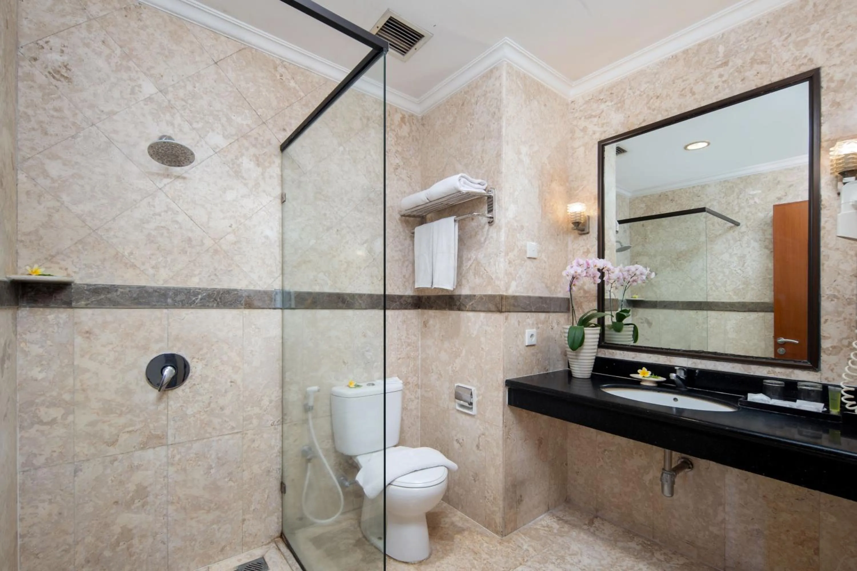 Deluxe Double Room in Royal Hotel and Villa Batu