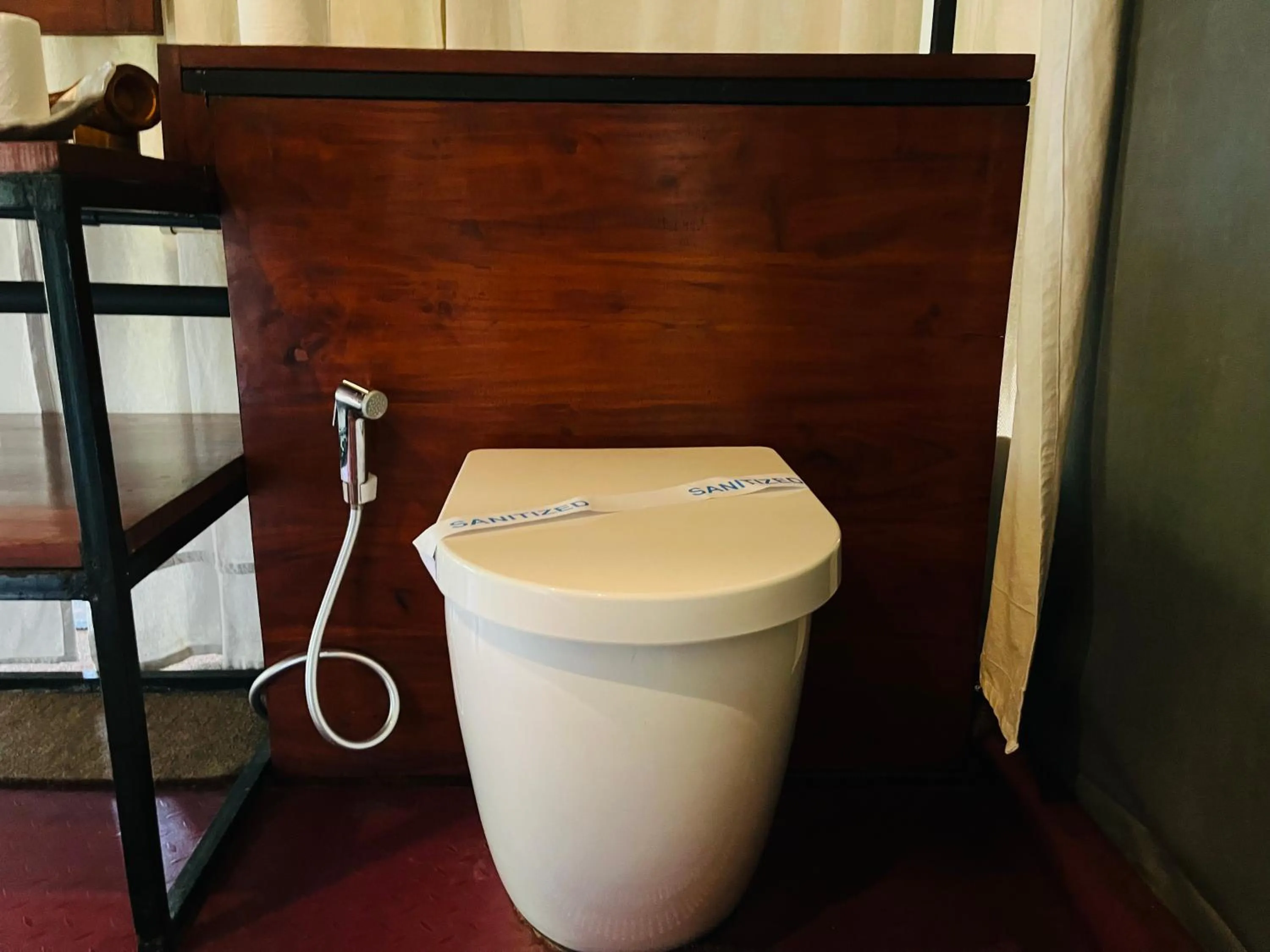 Toilet in Mahoora - Yala by Eco Team