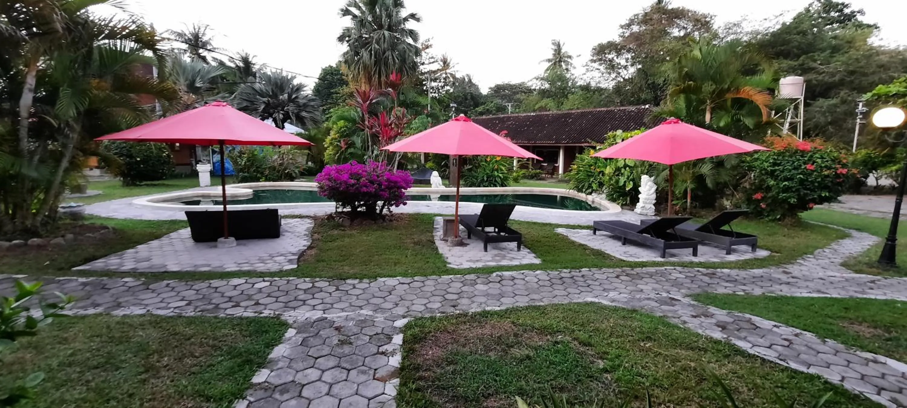 Garden view in HOTEL BESAR BULAN BARU - Senggigi