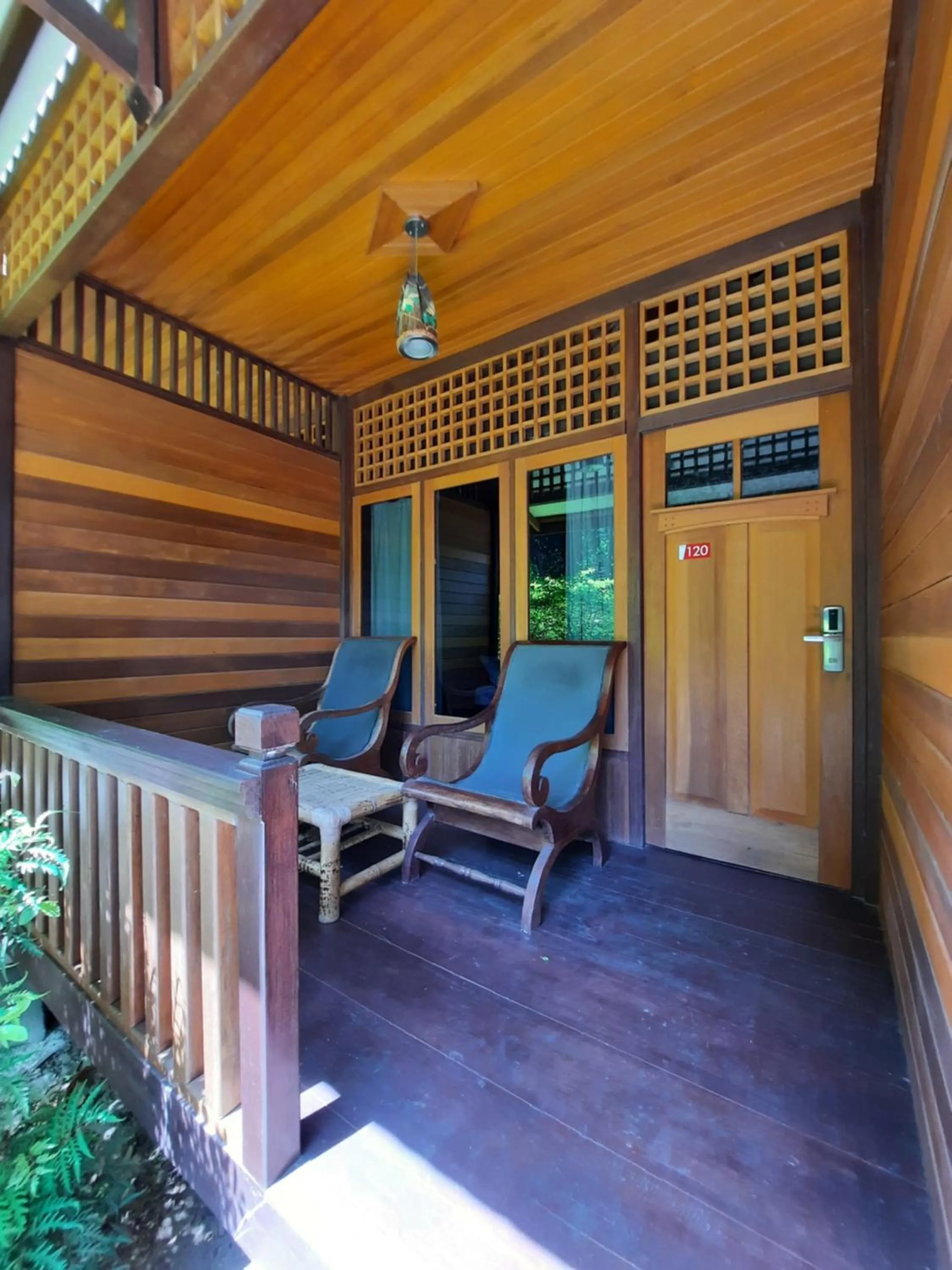 Balcony/Terrace in HOTEL BESAR BULAN BARU - Senggigi