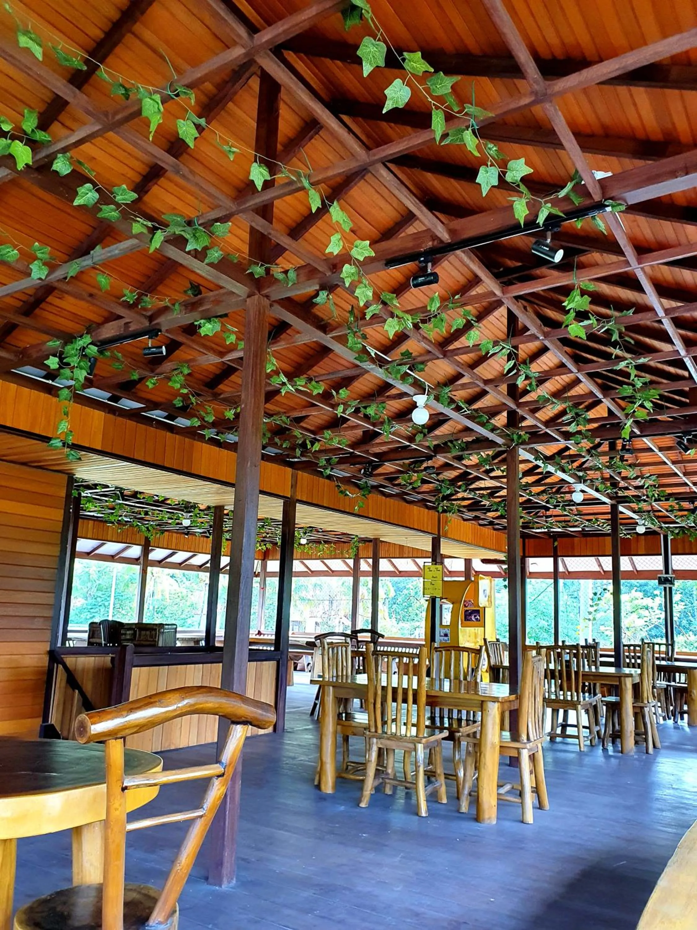 Restaurant/places to eat in HOTEL BESAR BULAN BARU - Senggigi