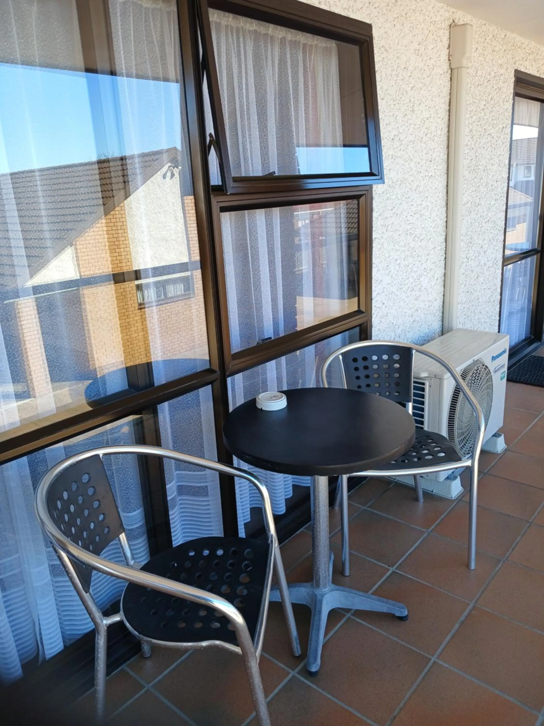 Property building in Palm City Motor Inn