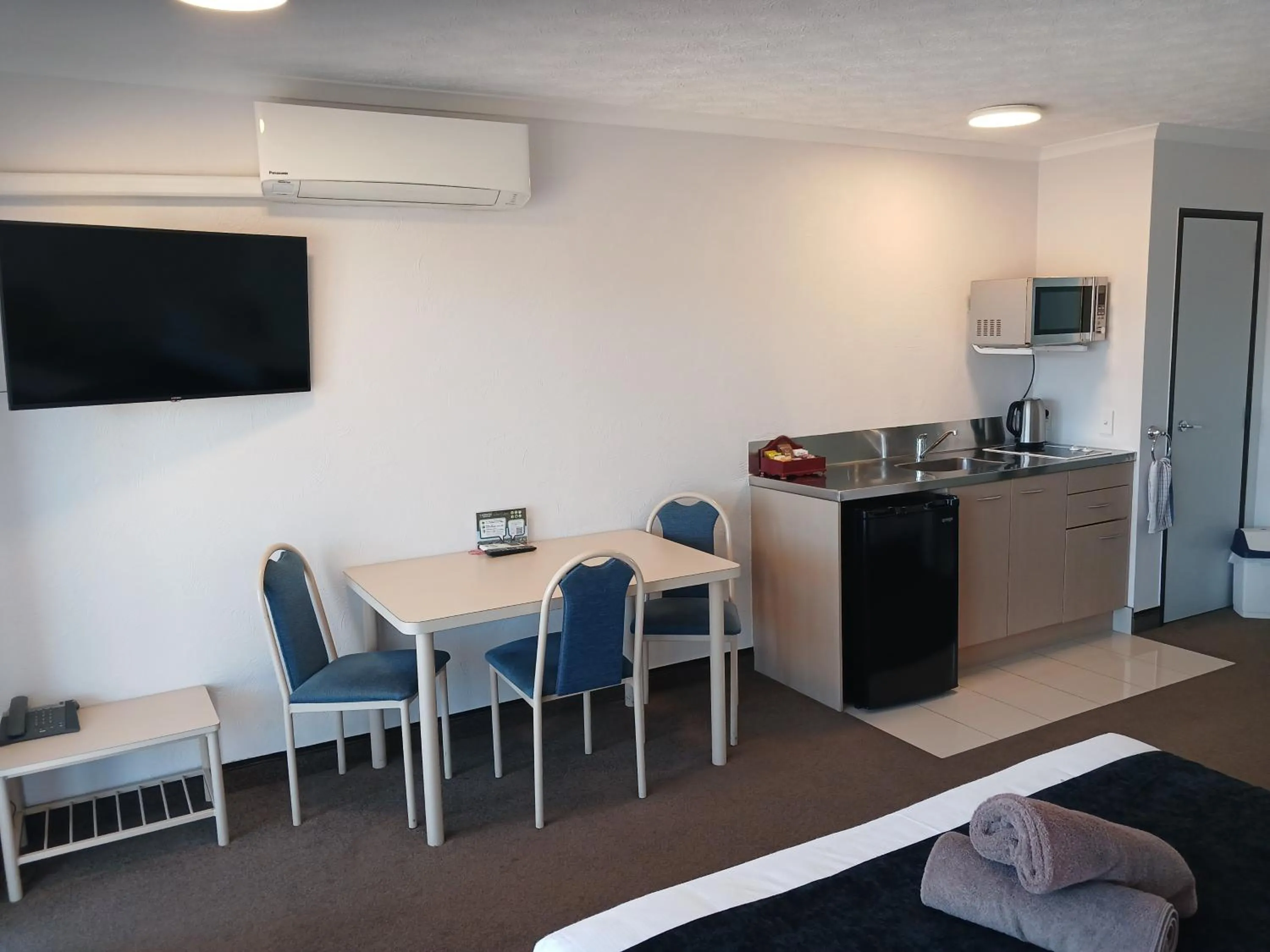 TV and multimedia in Palm City Motor Inn