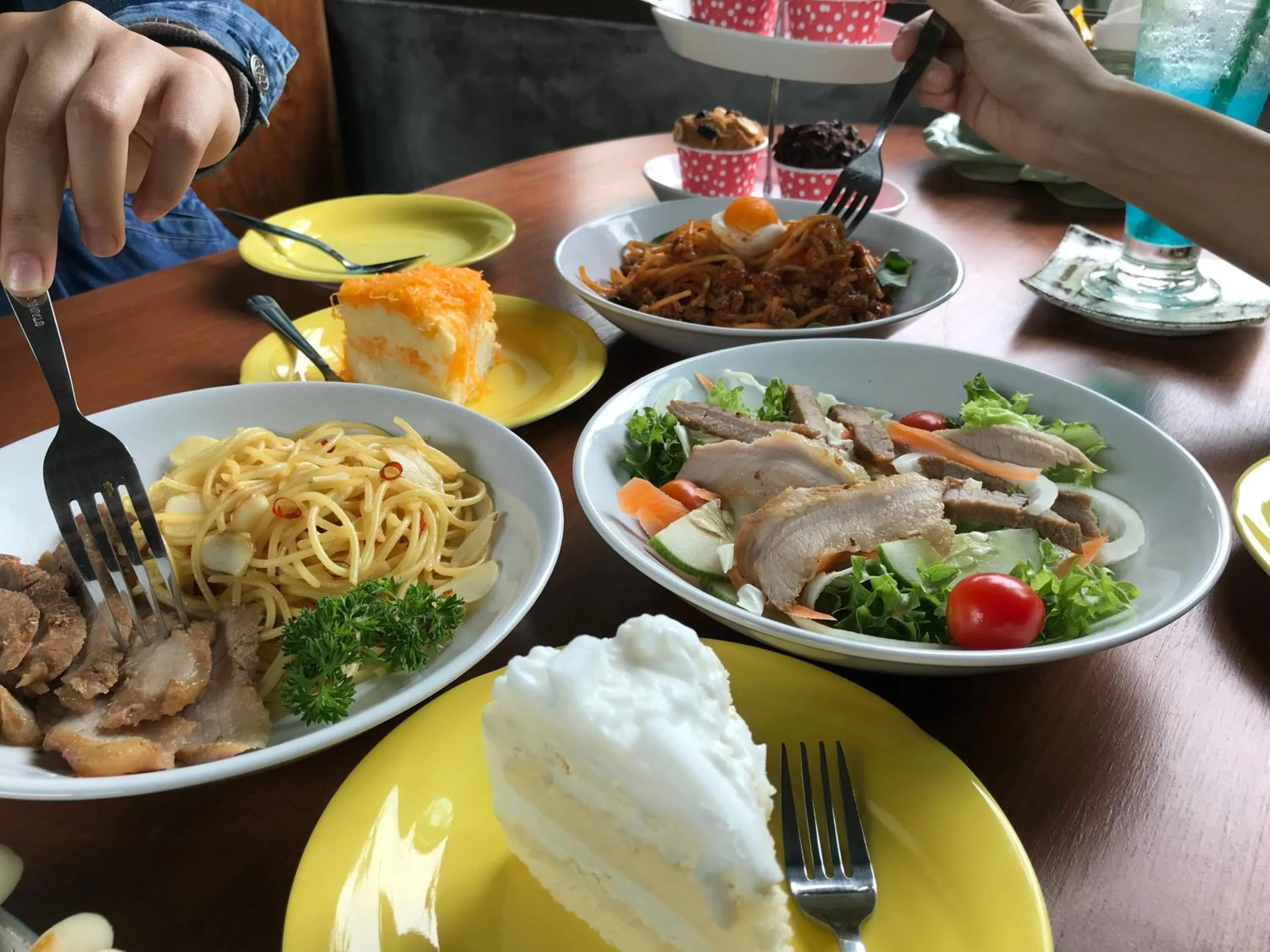 Food close-up in Baan Sala Lung Dam - Fisherman Village