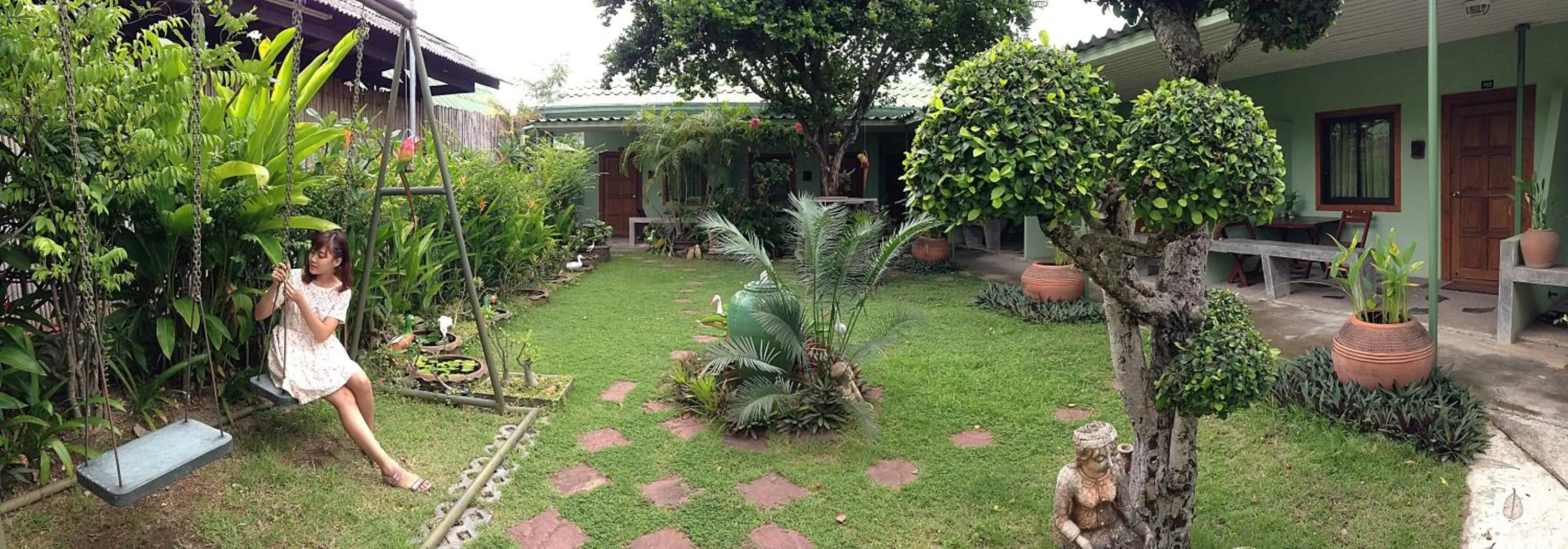 Garden in Baan Sala Lung Dam - Fisherman Village