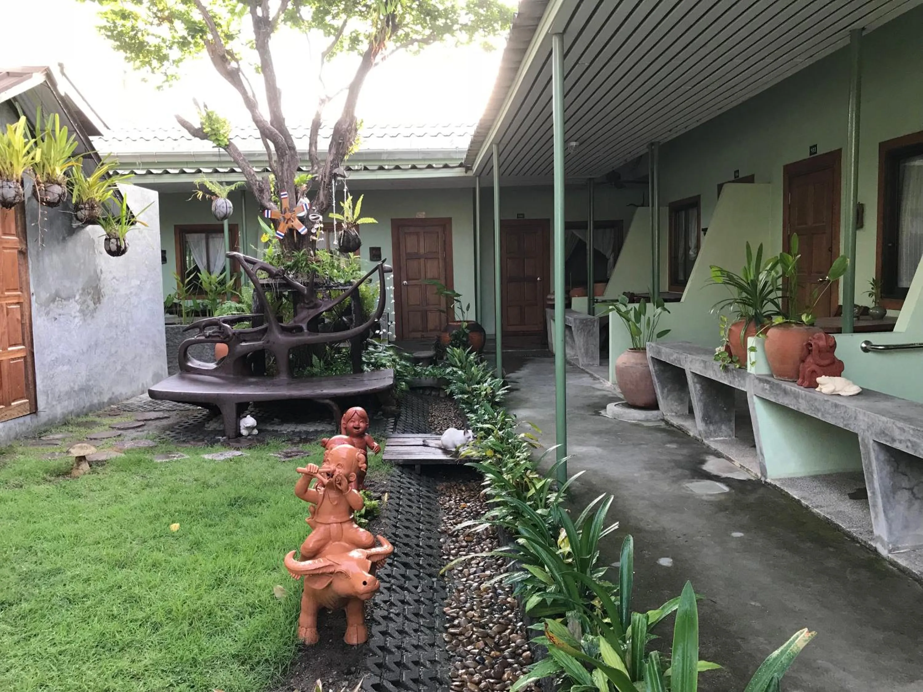 Property building in Baan Sala Lung Dam - Fisherman Village