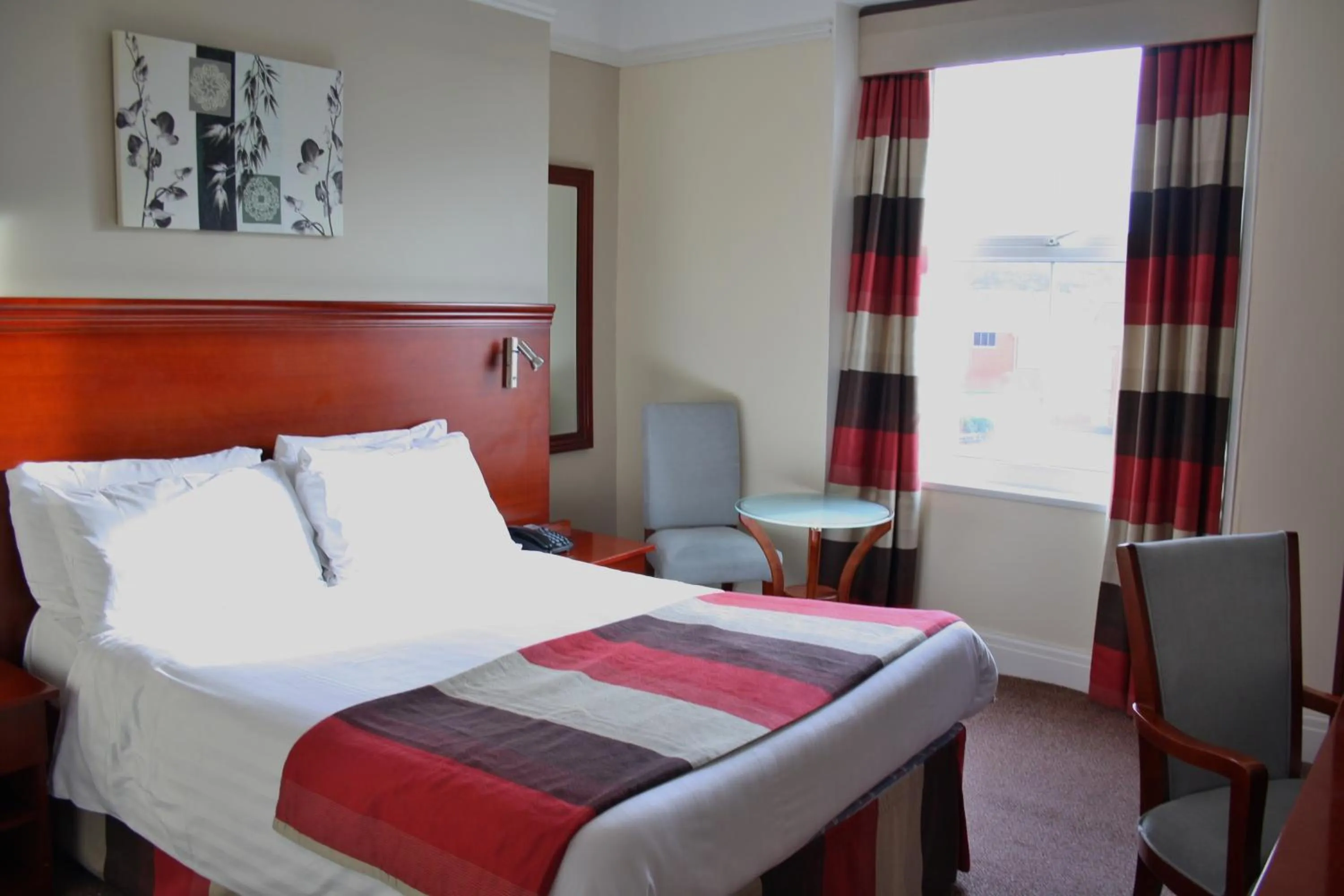 Day, Bed in Kensington Hotel