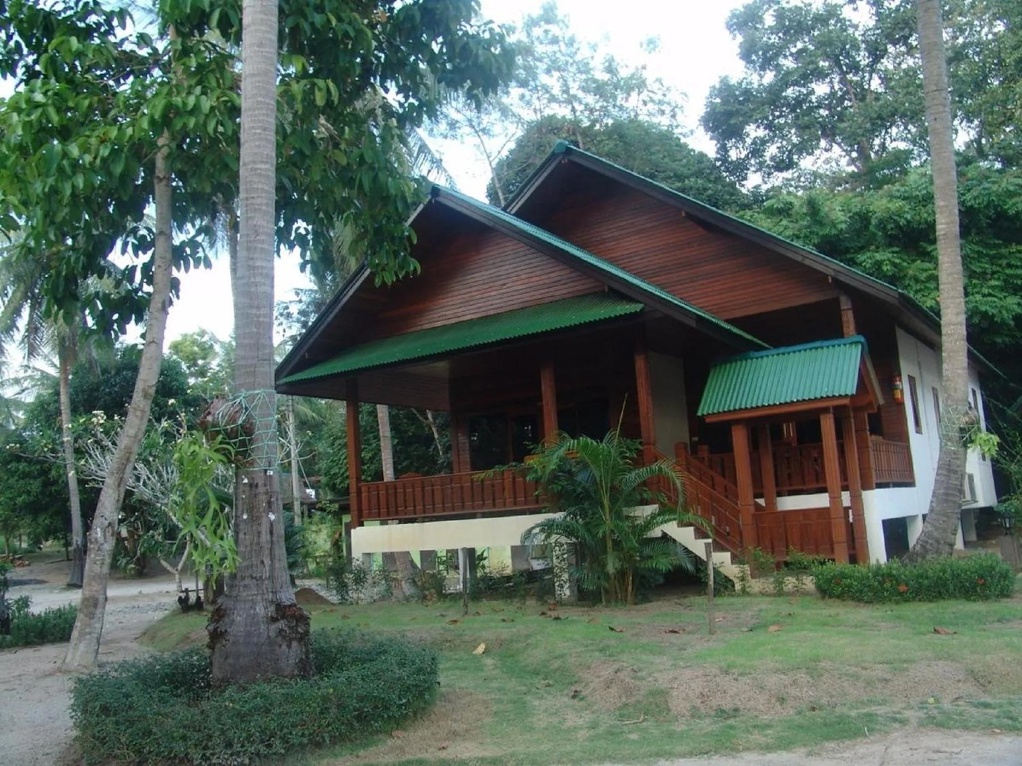 Facade/entrance in Mac's Bay Resort