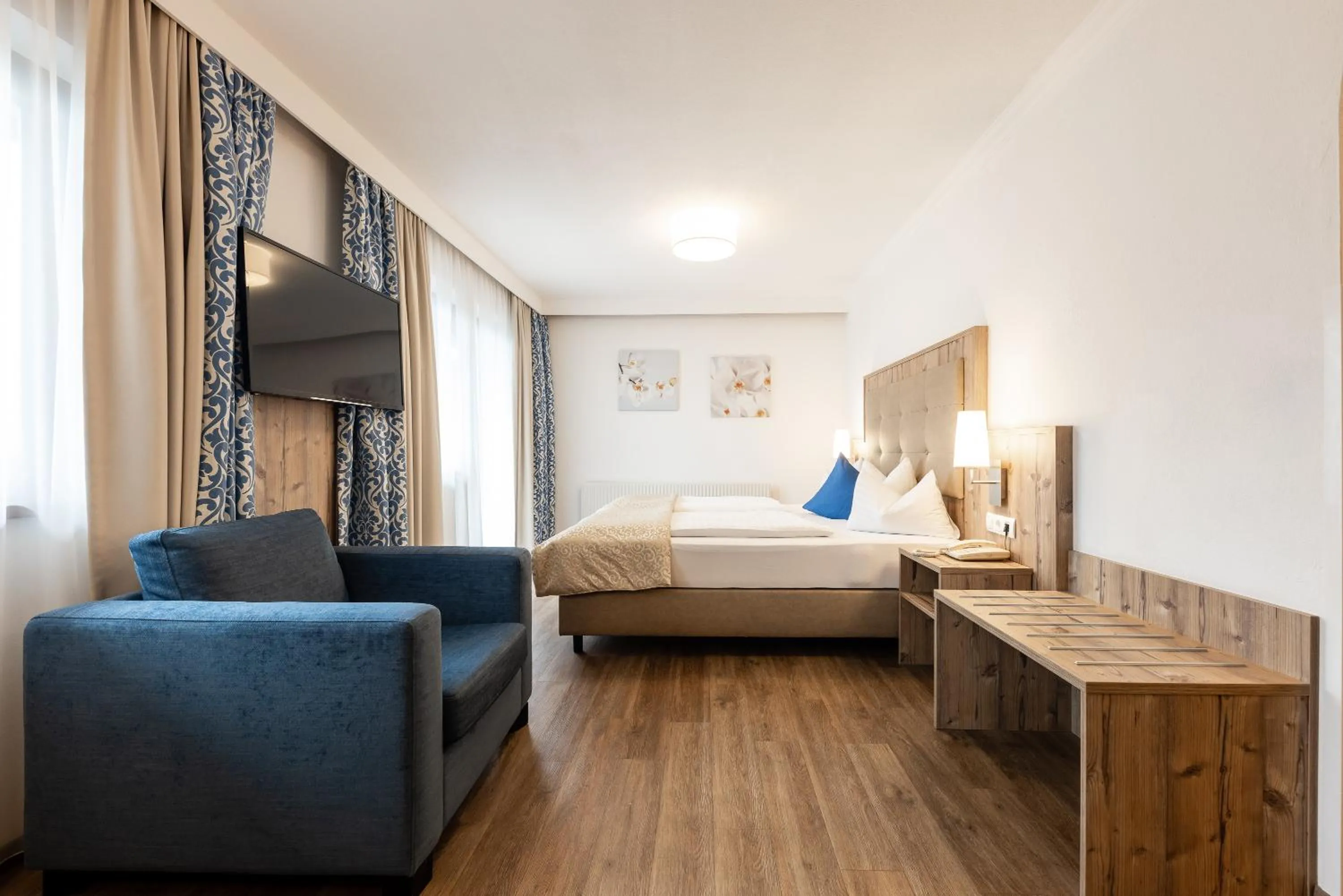 Bedroom, Bed in Hotel Alphof Stubaital